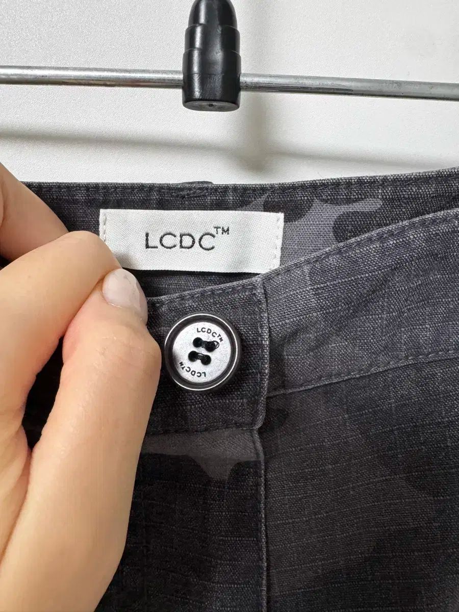 STRING TROUSERS