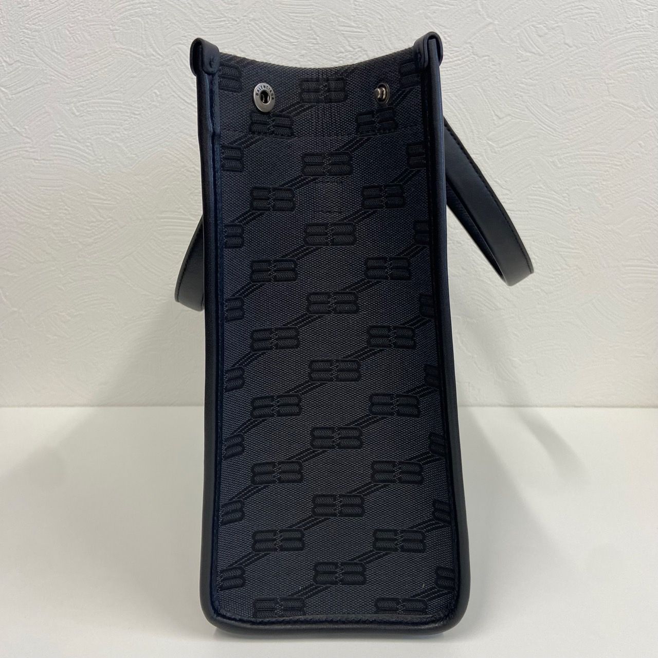 美品 BALENCIAGA バレンシアガ ハードウェア ミディアム BB 美品 BALENCIAGA バレンシアガ ハードウェア ミディアム BB