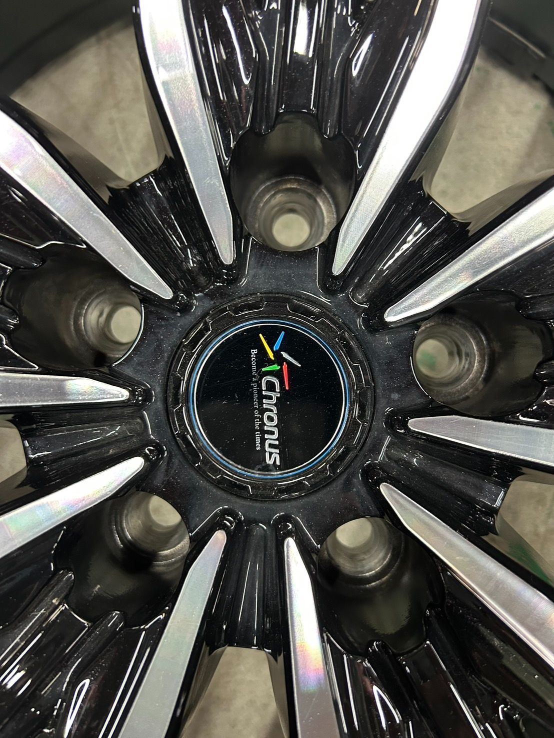 シオバリ溝 RAV4純正19インチアルミ×ブリザックDM-V3スタッドレス バリ溝 RAV4純正19インチアルミ×ブリザックDM-V3スタッドレス4本