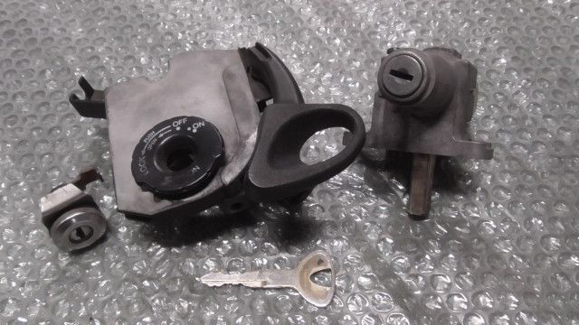 グランドアクシス100 SB06J-464xxx の キーセット:#1745370569