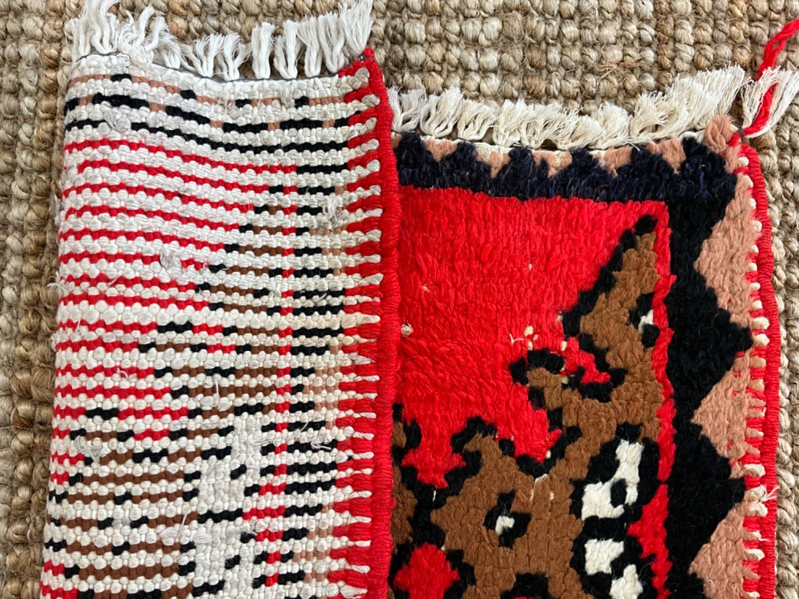 モロッコ ハンドメイド 手織り絨毯 トライバルラグ トライバル