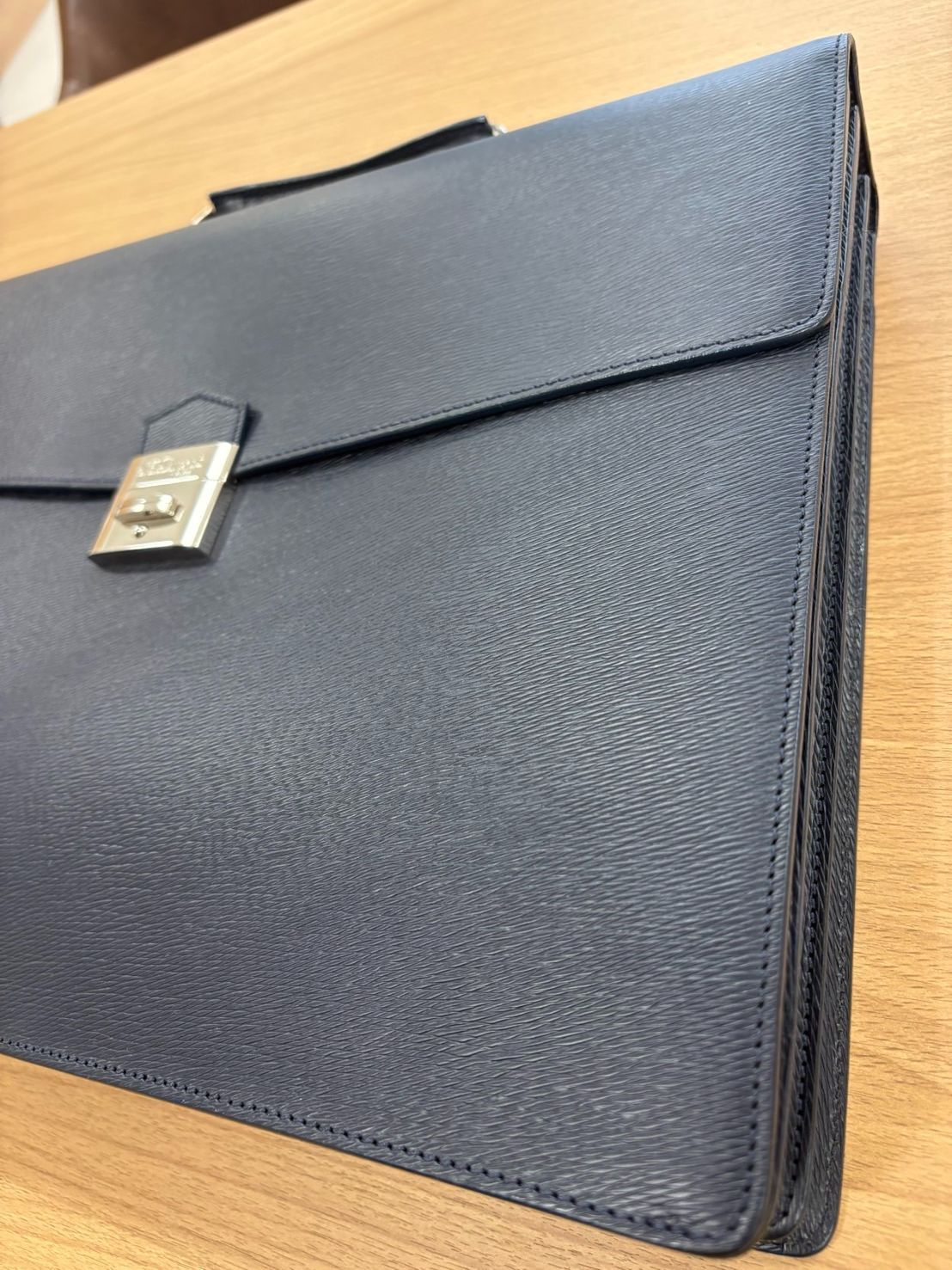 S.T. Dupont ビジネスバッグ 黒 レザー EL4】S.T.Dupont エス・テー・デュポン レザー ビジネスバッグ