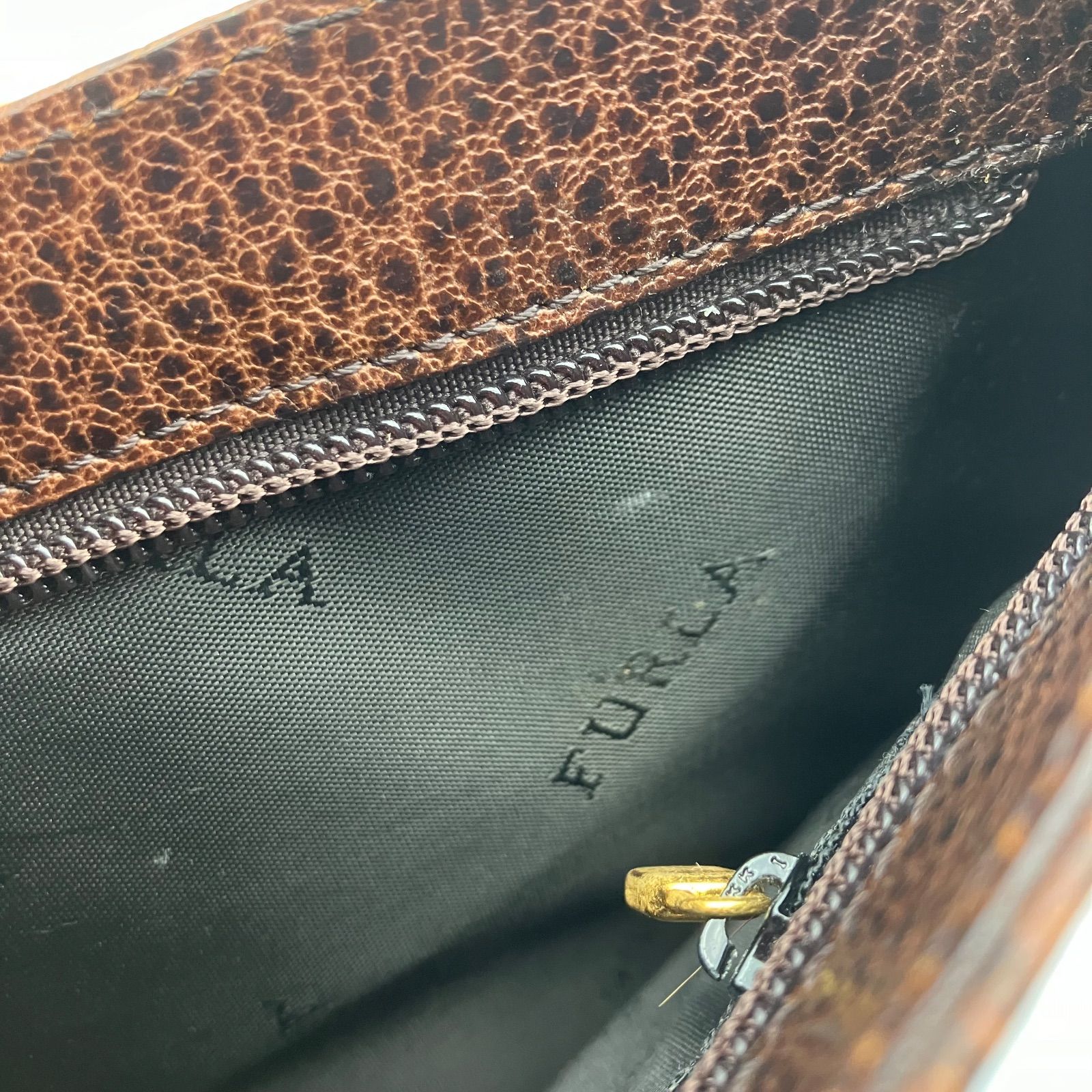 16758 美品 FURLA フルラ ロゴ バイカラー 本革 レザー ジップ S金具 