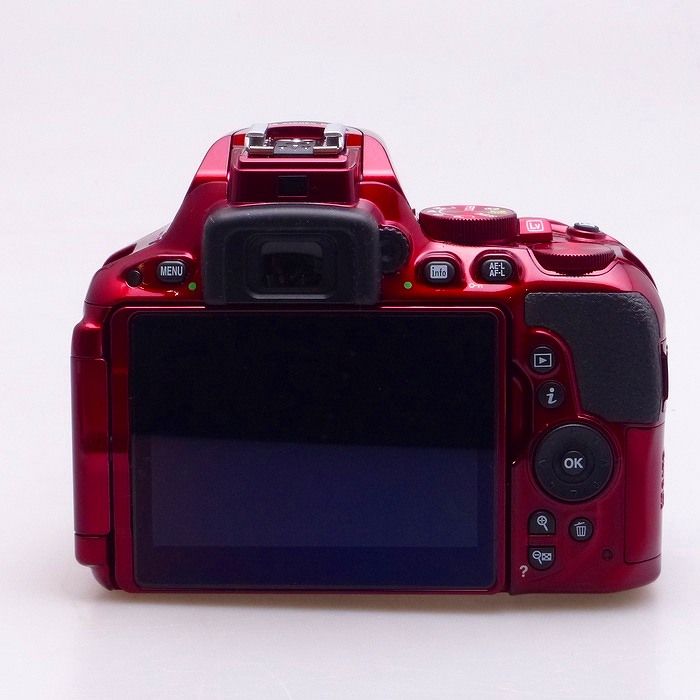 中古】(ニコン) Nikon D5500 18-55VR2 レンズキット レッド