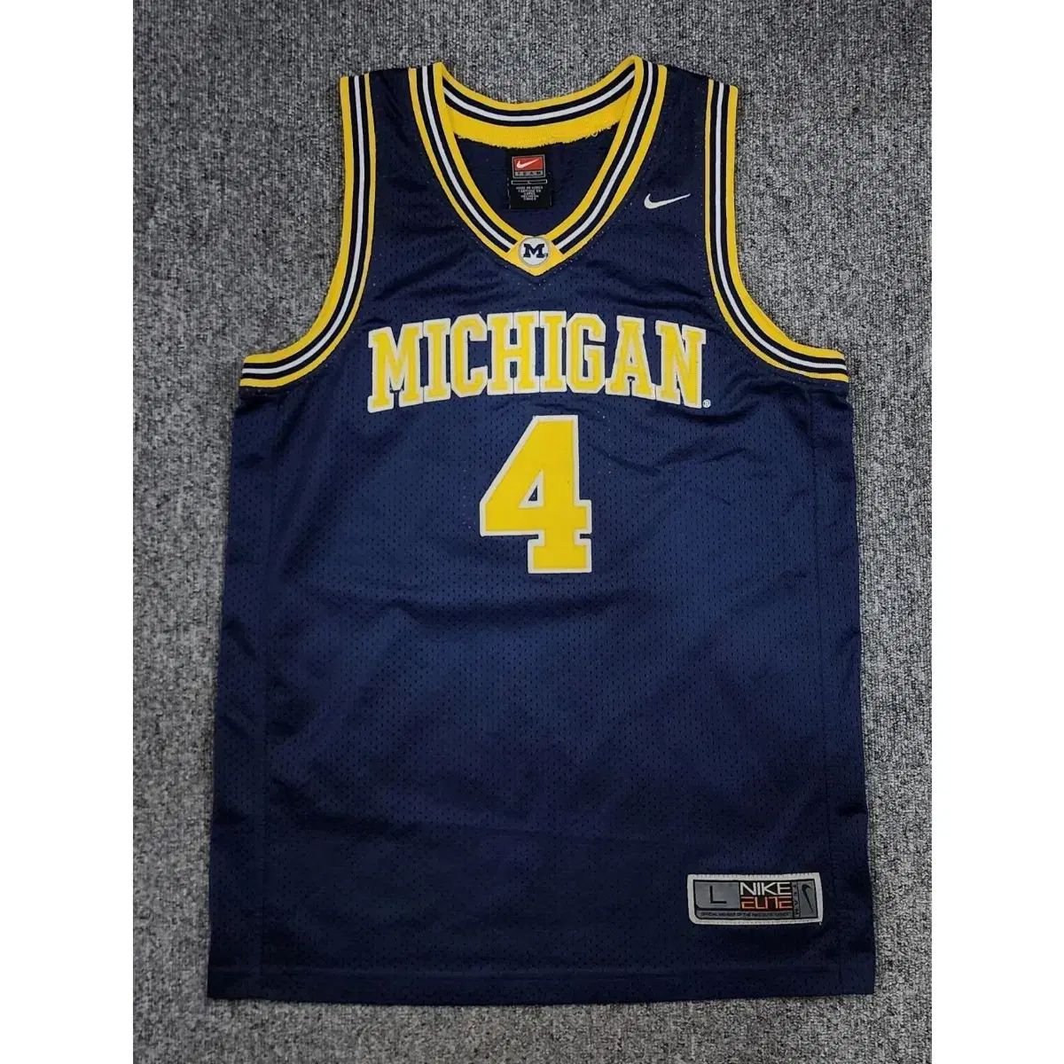 NIKE(ナイキ) ミシガン州 ウルヴァリンズ バスケットボールナシ ジャージ L