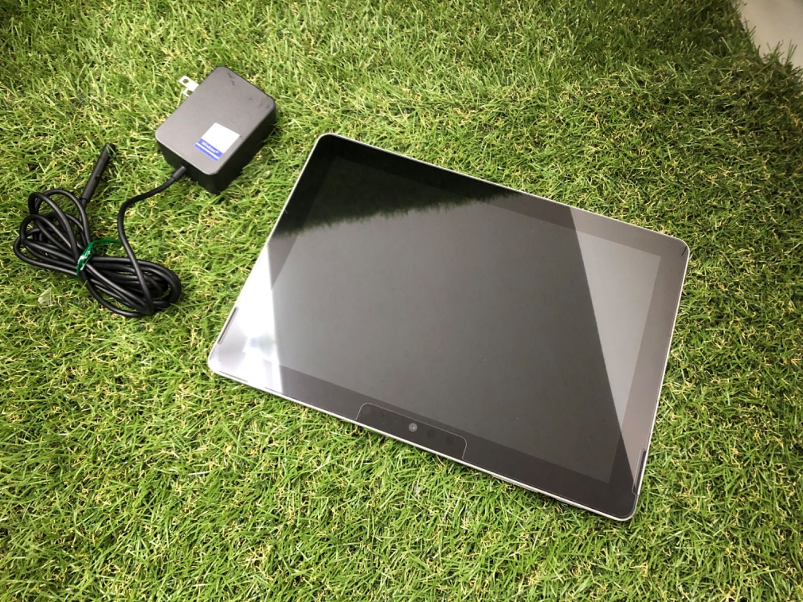 【ジャンク品】Microsoft　surfaceGO　(第１世代)　Windows10pro　128GB　品番：1824【ガワ破損有り】MER-097