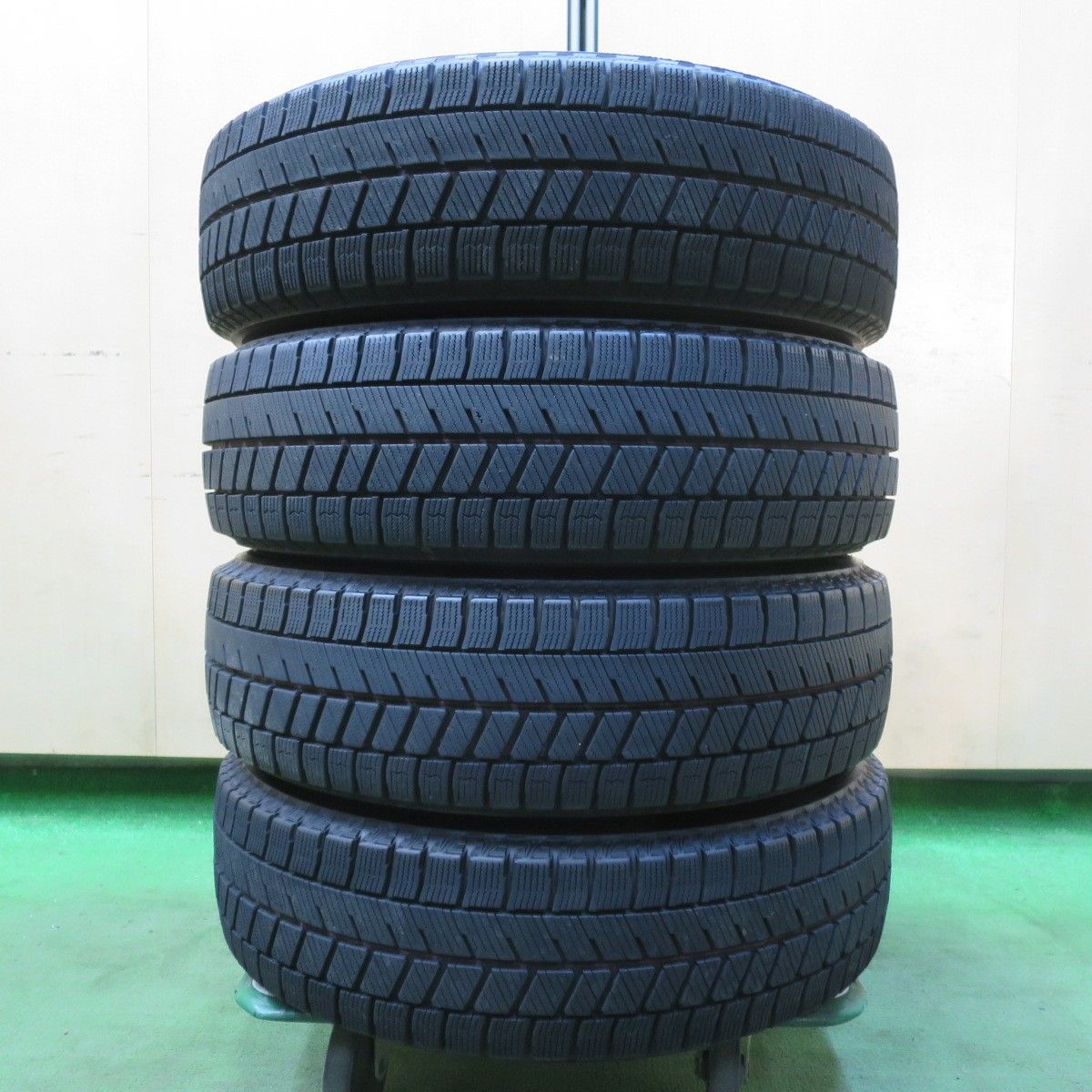 バリ溝！21年！キレイ！8.5分☆スタッドレス 155/65R14 ブリヂストン 