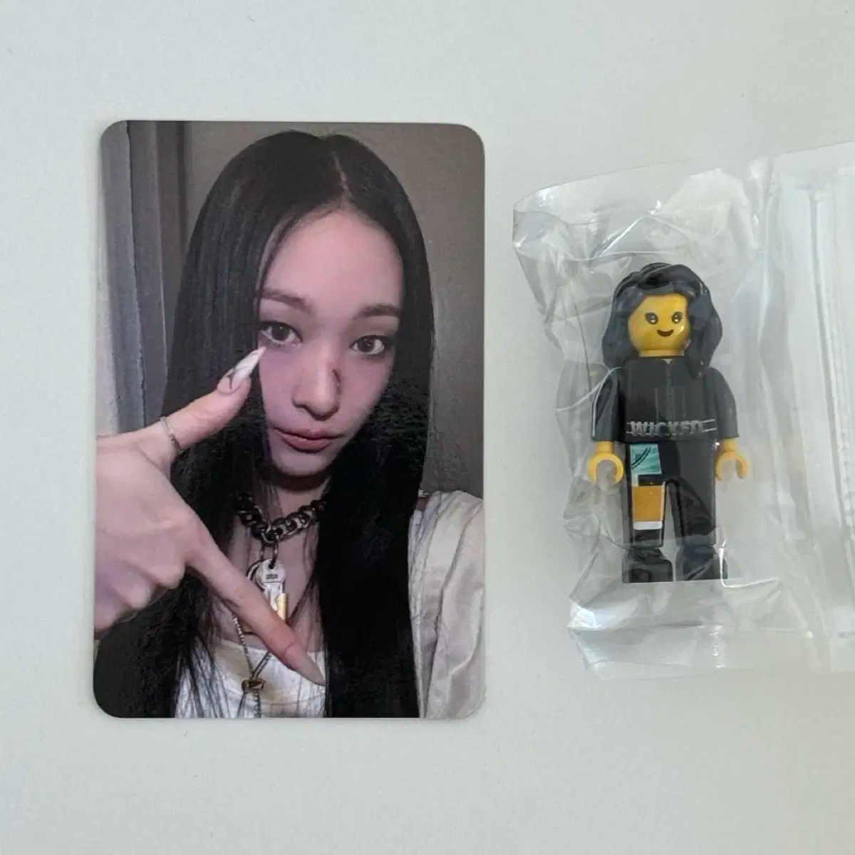 NewJeans(ニュージーンズ・ニュジ) ヘリン(HAERIN) Super Shy