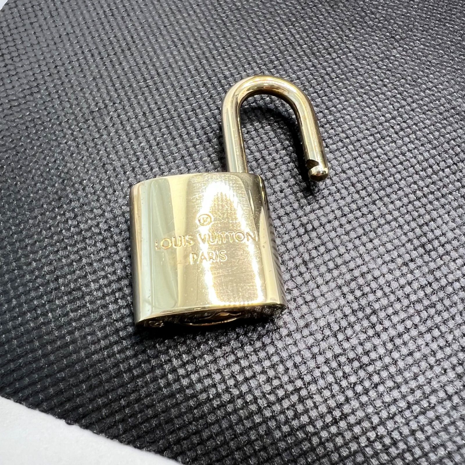 ✴︎452番✴︎ LOUIS VUITTON ルイヴィトン カデナ パドロック 南京錠