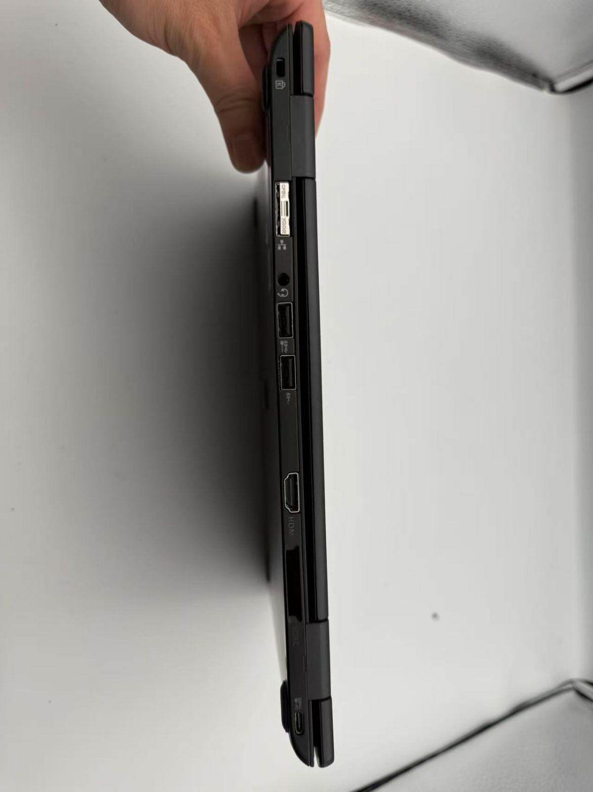 美品・軽量・小型】NEC VersaPro VH-4 Core m3-8100Y RAM 4GB SSD 