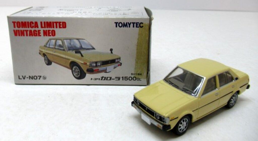 トミーテック TOMICA LIMITED VINTAGE NEO トヨタ カローラ 1500GL
