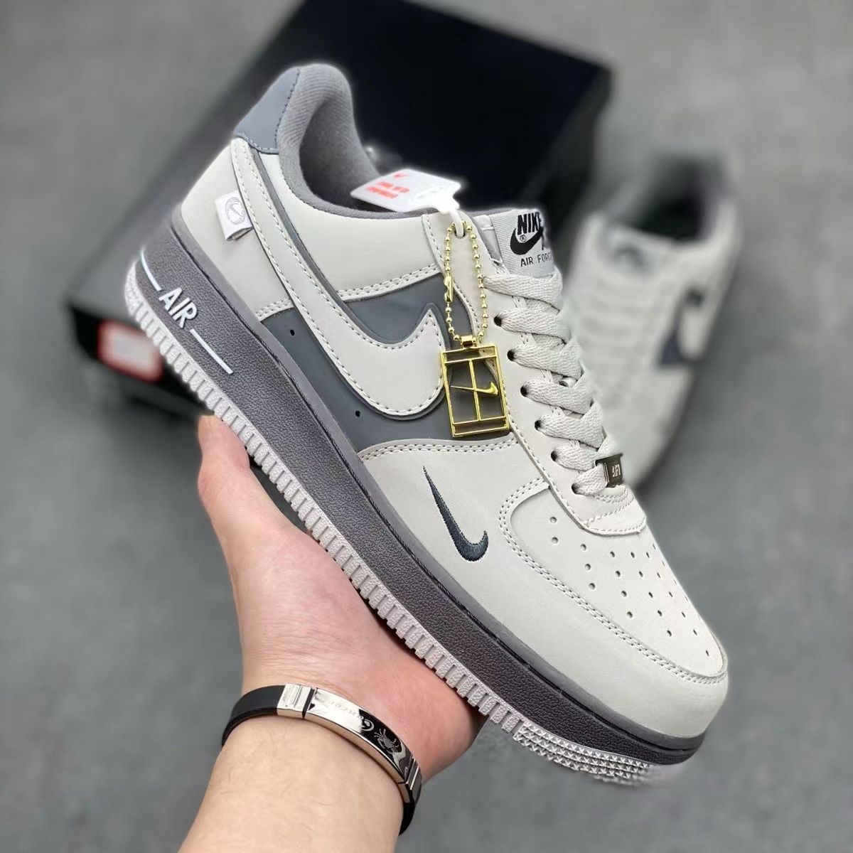 ナイキ スニーカー エアフォース Nike Air Force 1'07 Low 革 メンズ スニーカー メンズ シューズ - メルカリ