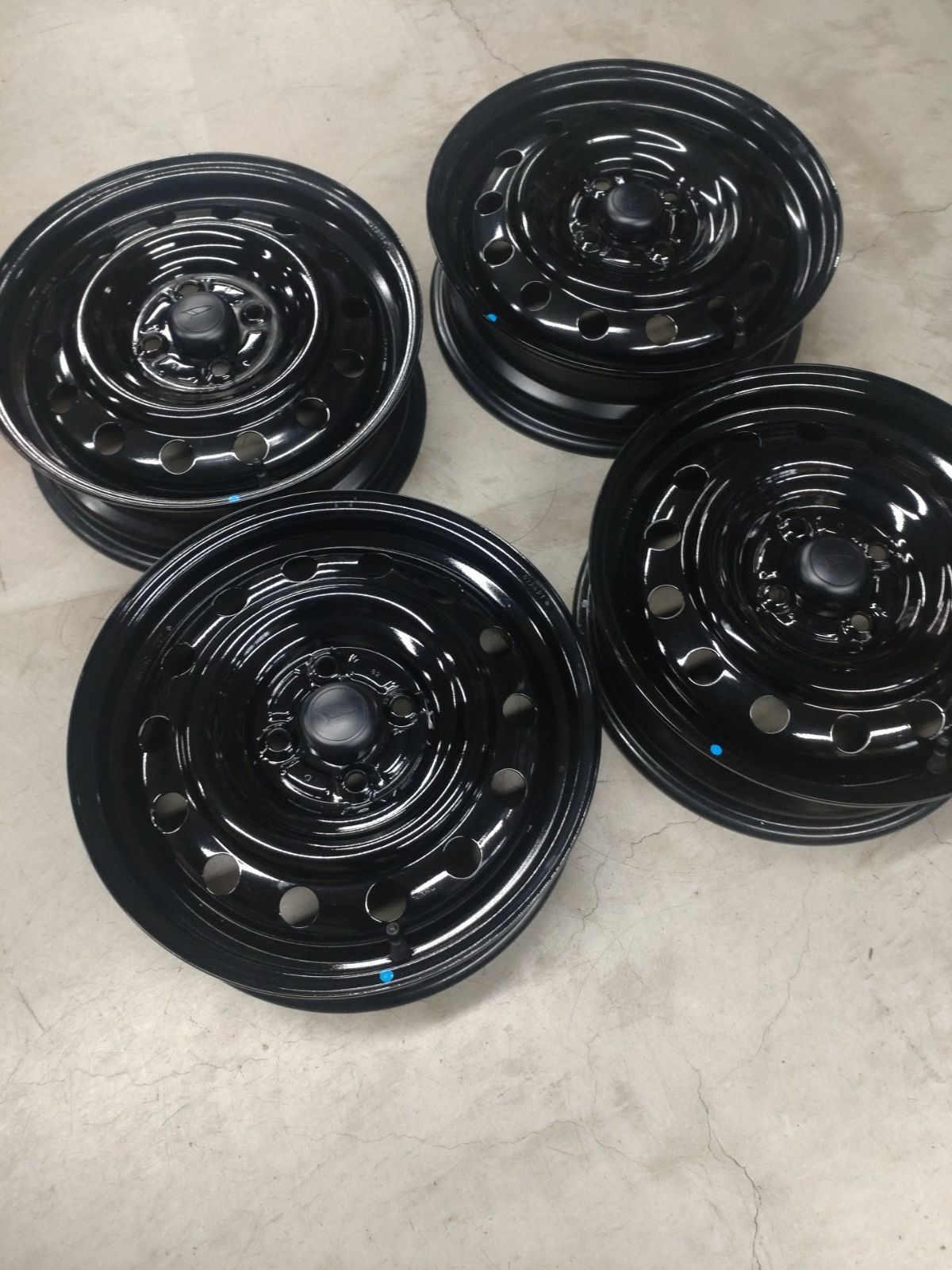 タフト　15インチ ブラックスチールホイール Yahoo!オークション -「ダイハツ 鉄ホイール 15インチ」の落札