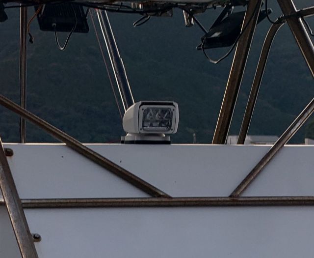 高性能 LED リモコンサーチライト30Wにバージョンアップ 高出力LEDライト使用 ＤＣ12V24V用 30W LED サーチライト 船 ライト 漁師 サーチライト 船舶用 業務用 DC12V DC24V IP65