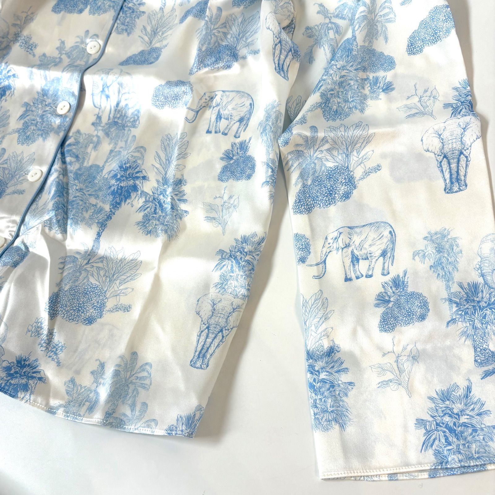 ◼️LILY SILK◼️ 新品タグ付き✨ ラ テラ・プリントシリーズ 長袖長