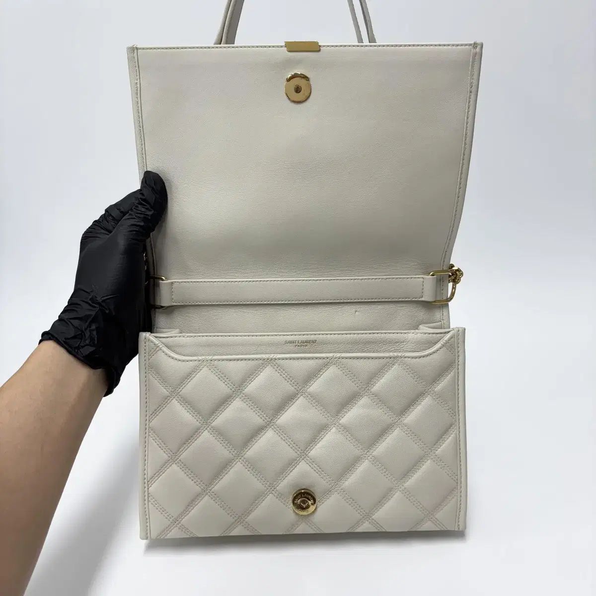 サンローラン ベイ