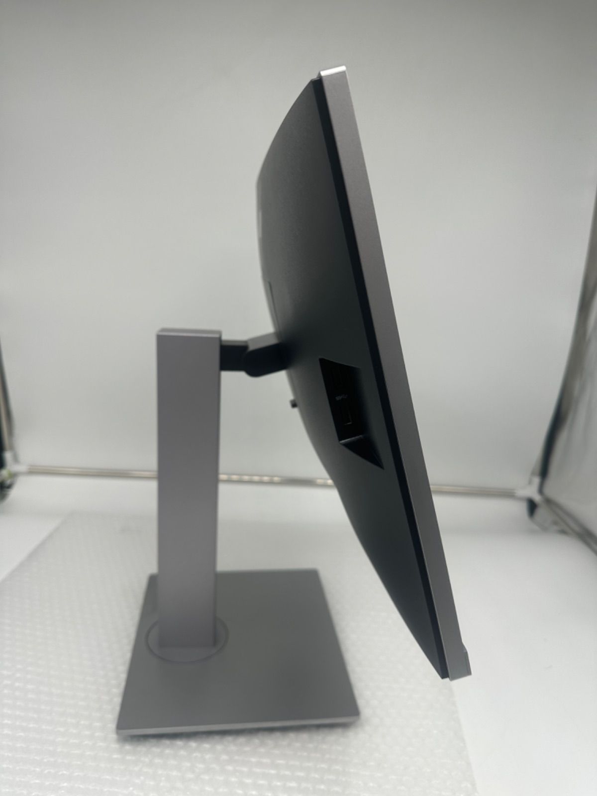 HP EliteDisplay E233 23インチワイド 3辺が狭額ベゼル フレーム