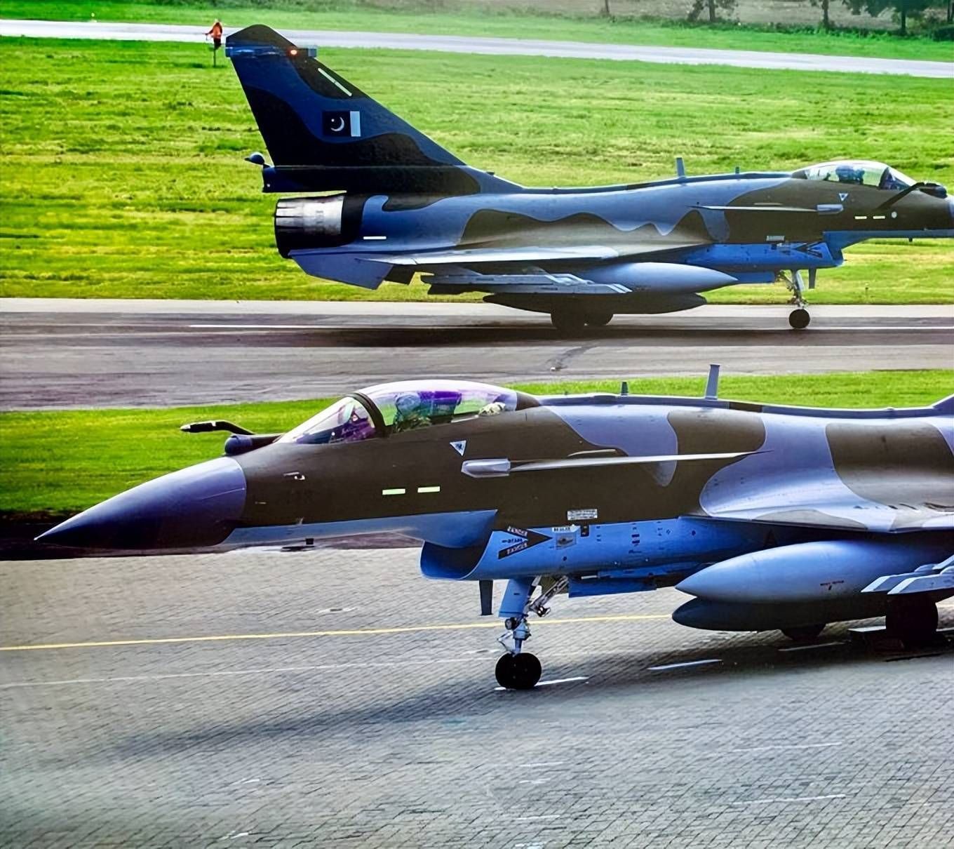 未開封未組立 トランペッター 1/48 中国空軍 J-10A 猛龍 Amazon | トランペッター 1/48 J-10 戦闘機 ヴィゴラス
