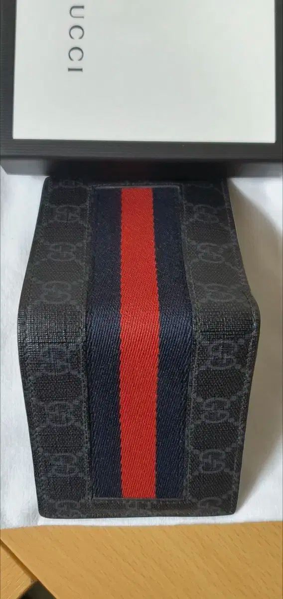グッチ オフィディア