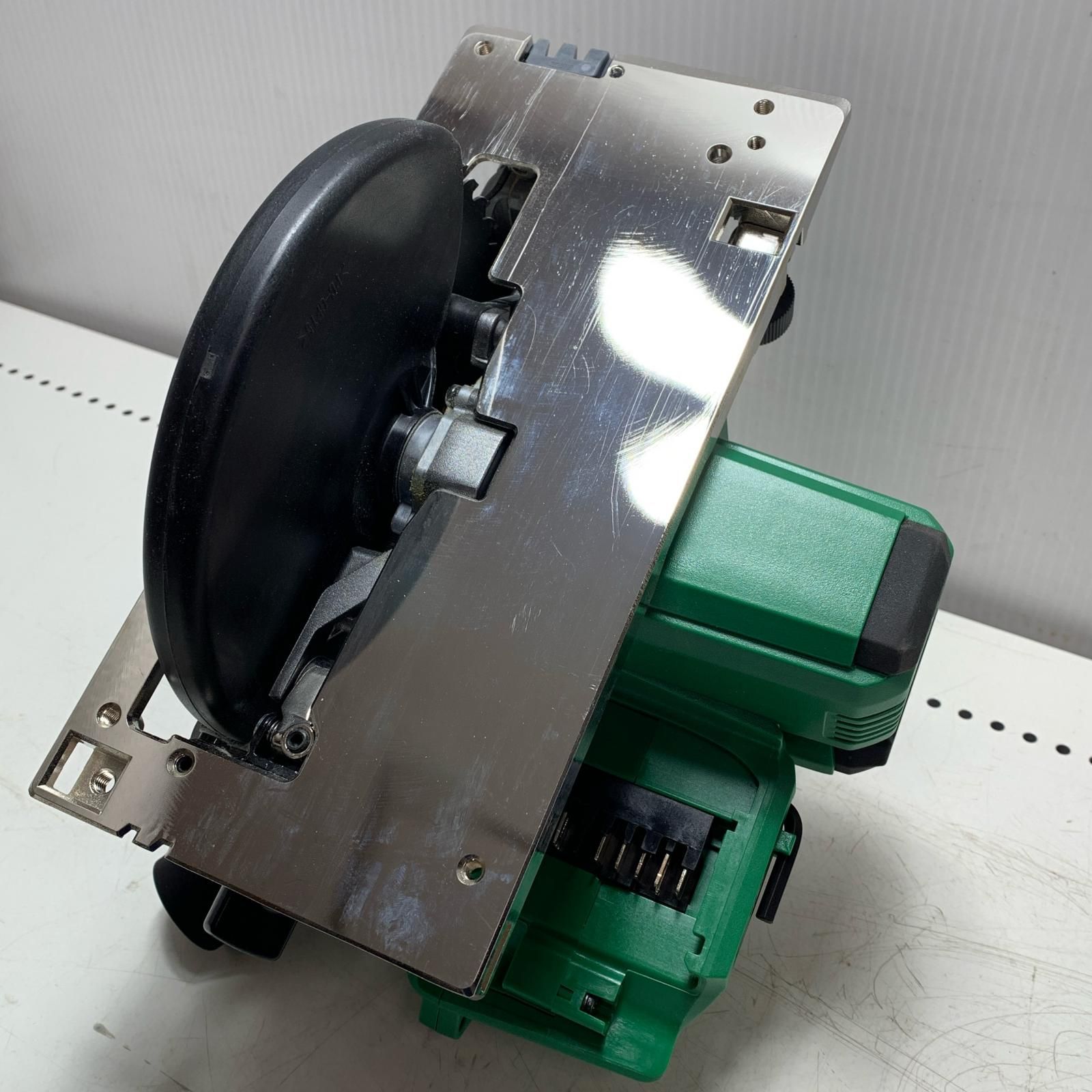 コードレス丸のこ C3606DB