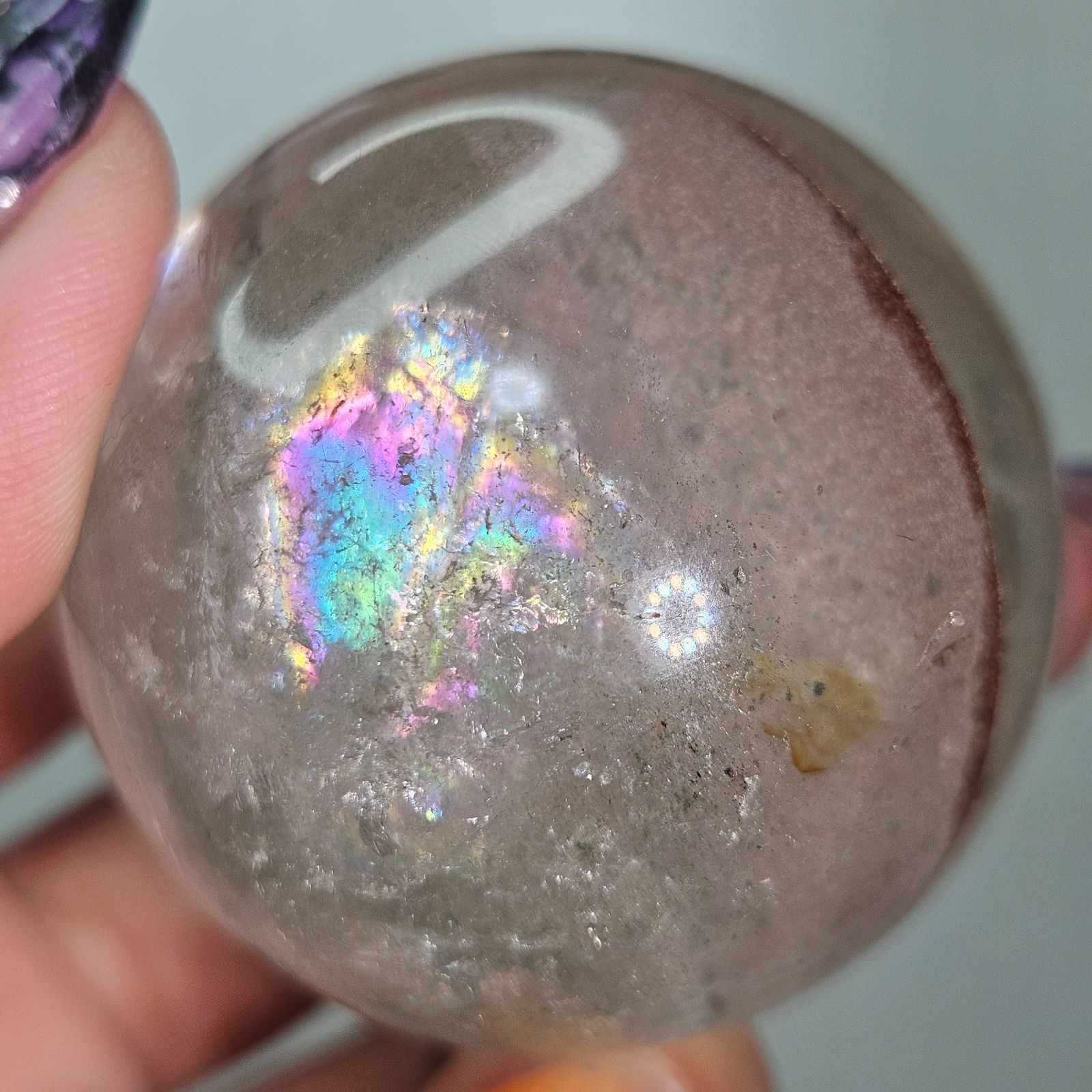 虹入りファントムガーデンクォーツ スフィア