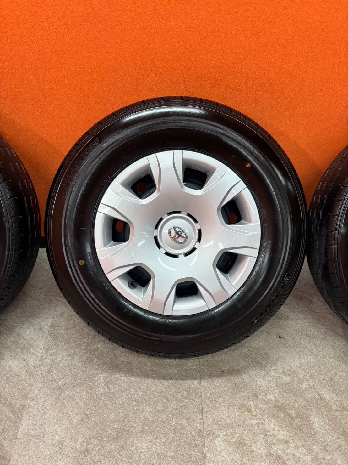 ハイエースワゴングランドキャビン新車外し 195