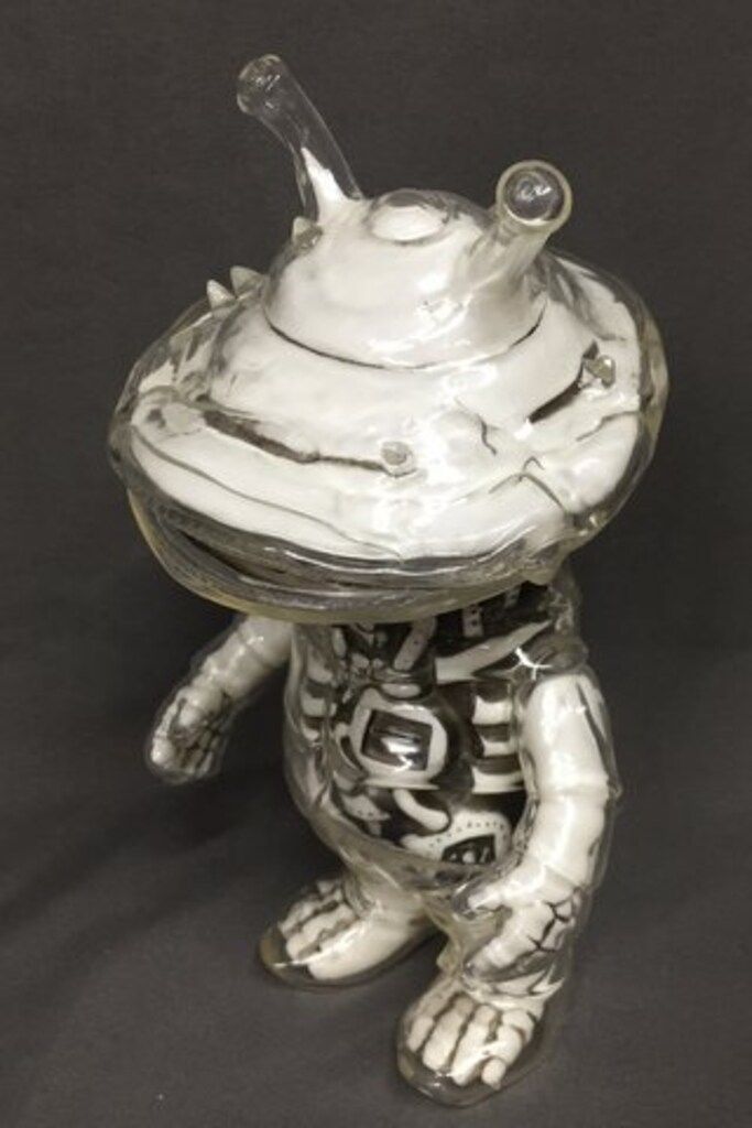 SECRETBASE 円谷プロ X-RAY カネゴン(クリア成型/骨/ブラック) SECRETBASE 円谷プロ X-RAY カネゴン(クリア成型/骨/ブラック) - メルカリ