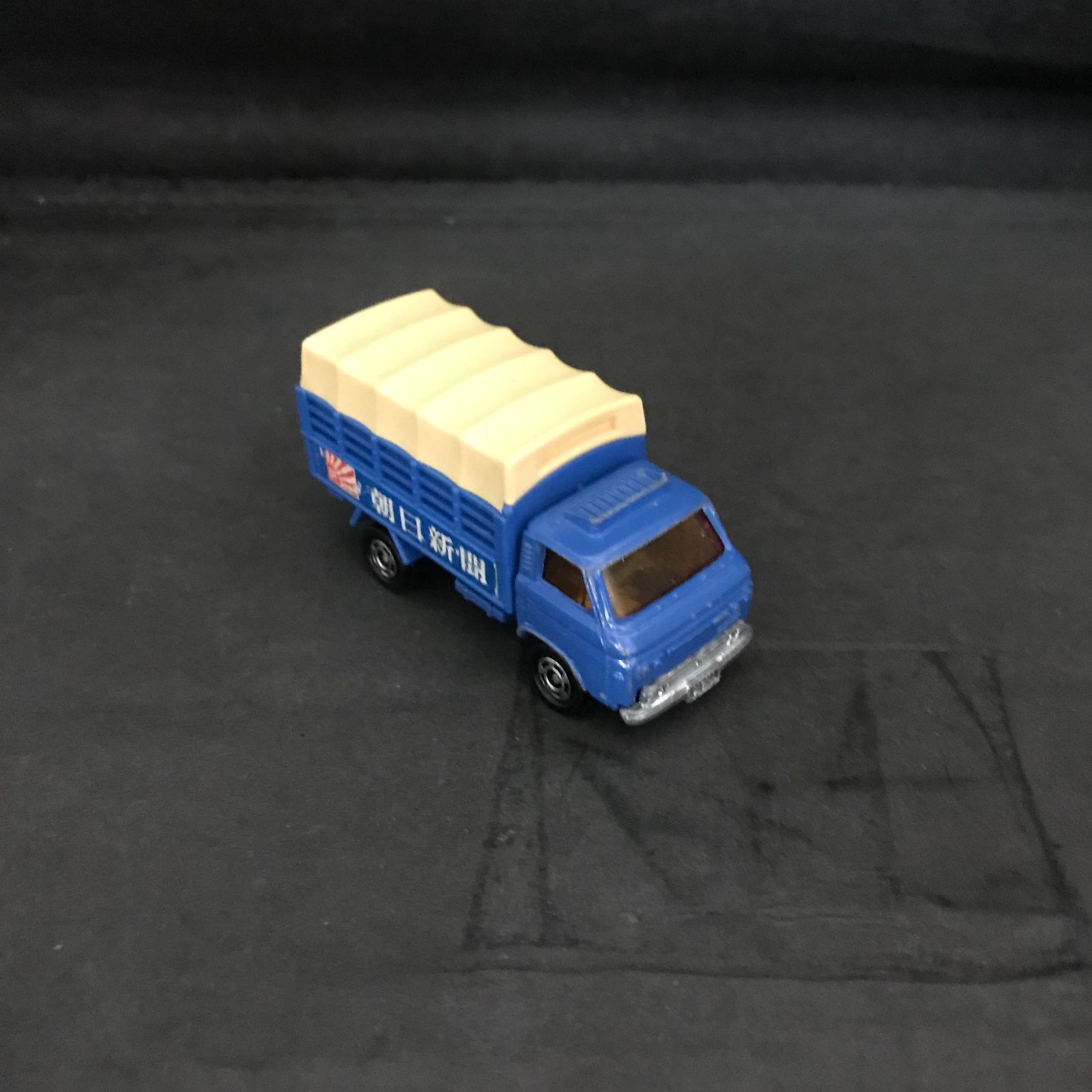 3590 トミカ ミニカー 日産 キャブオール 朝日新聞トラックNo