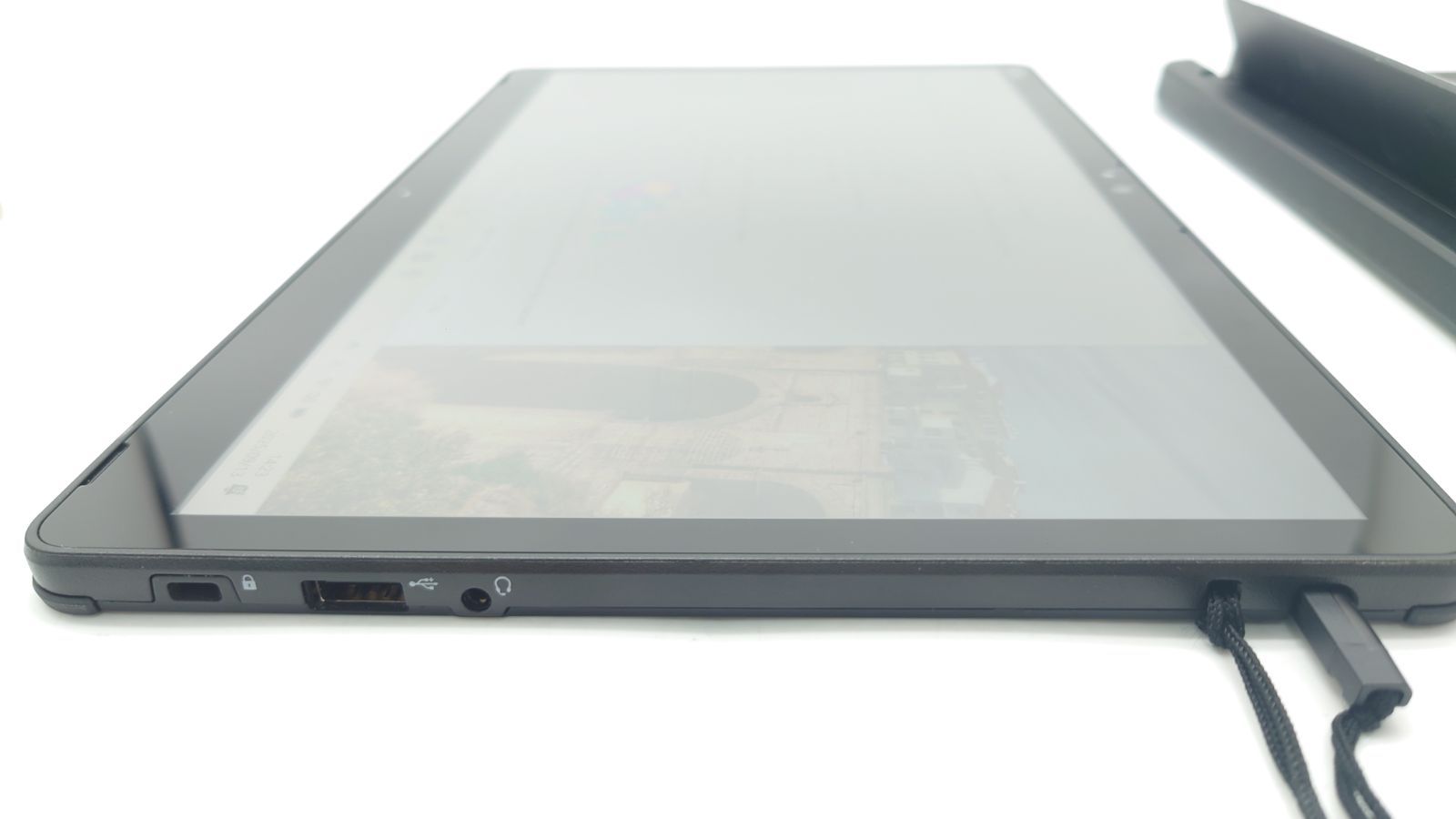 富士通 ARROWS Tab Q738/SB FARQ19001 富士通 13.3型ワイド ハイスペックタブレット ARROWS Tab Q738