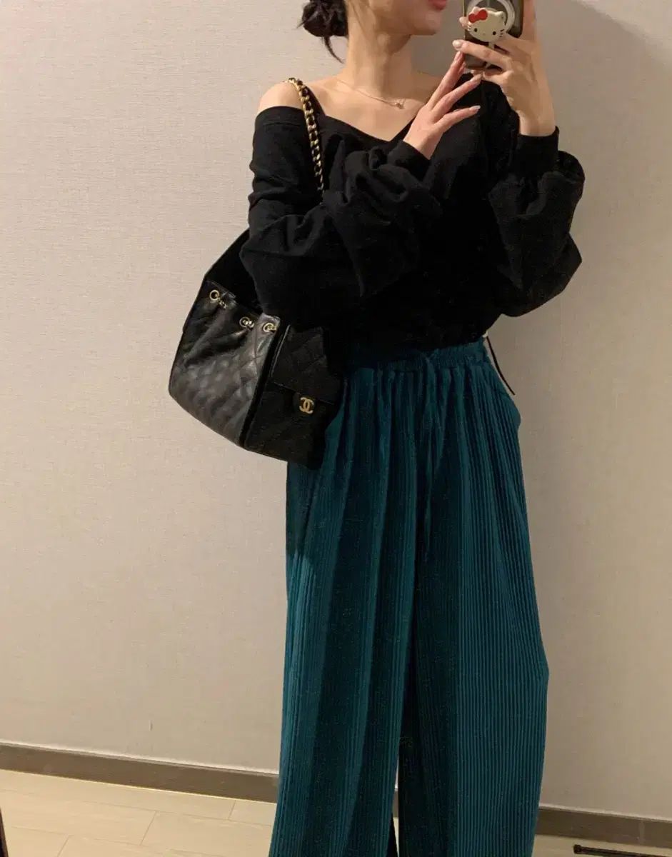 プリーツパンツ