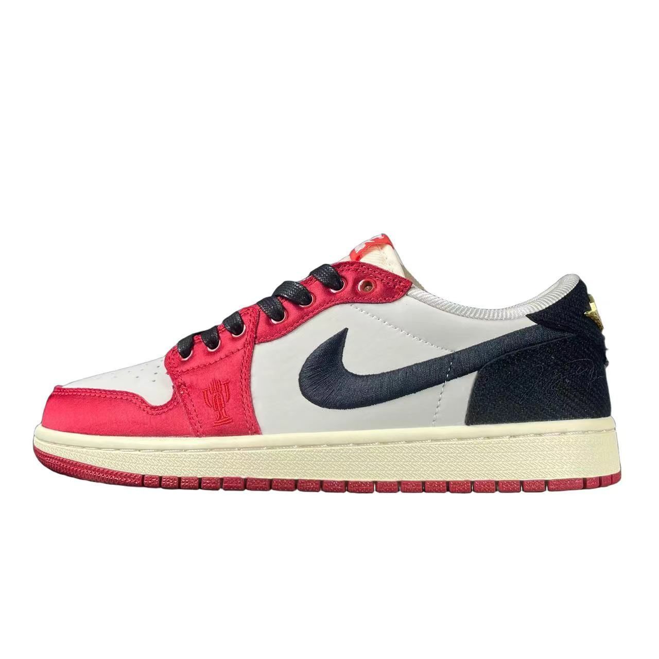 Trophy Room × Nike Air Jordan 1 Low OG Sail and Varsity Red ナイキ fn0432-100