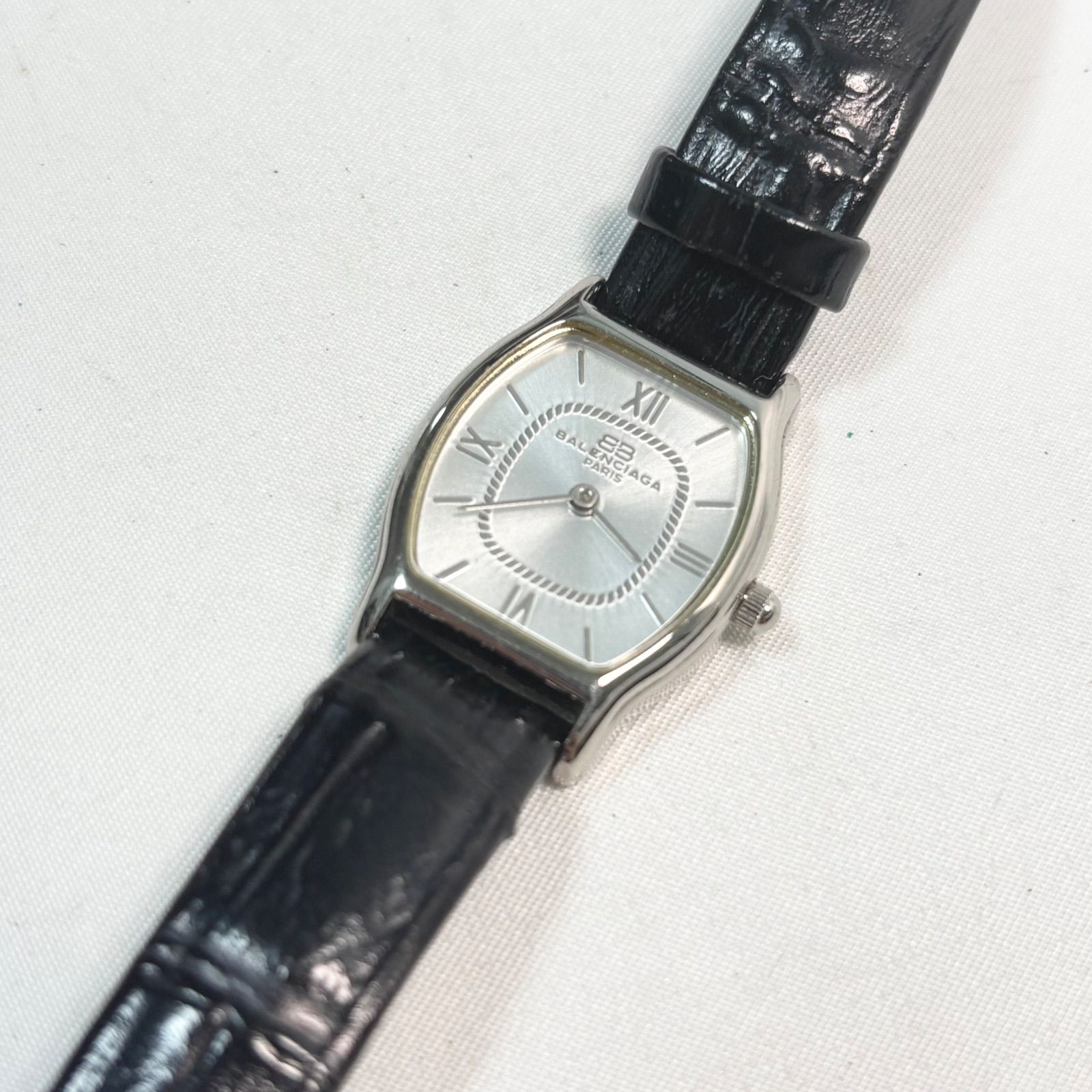 稼働品 BALENCIAGA バレンシアガ 腕時計 白文字盤 クォーツ 2針 稼働品 BALENCIAGA バレンシアガ 腕時計 白文字盤 クォーツ 2針