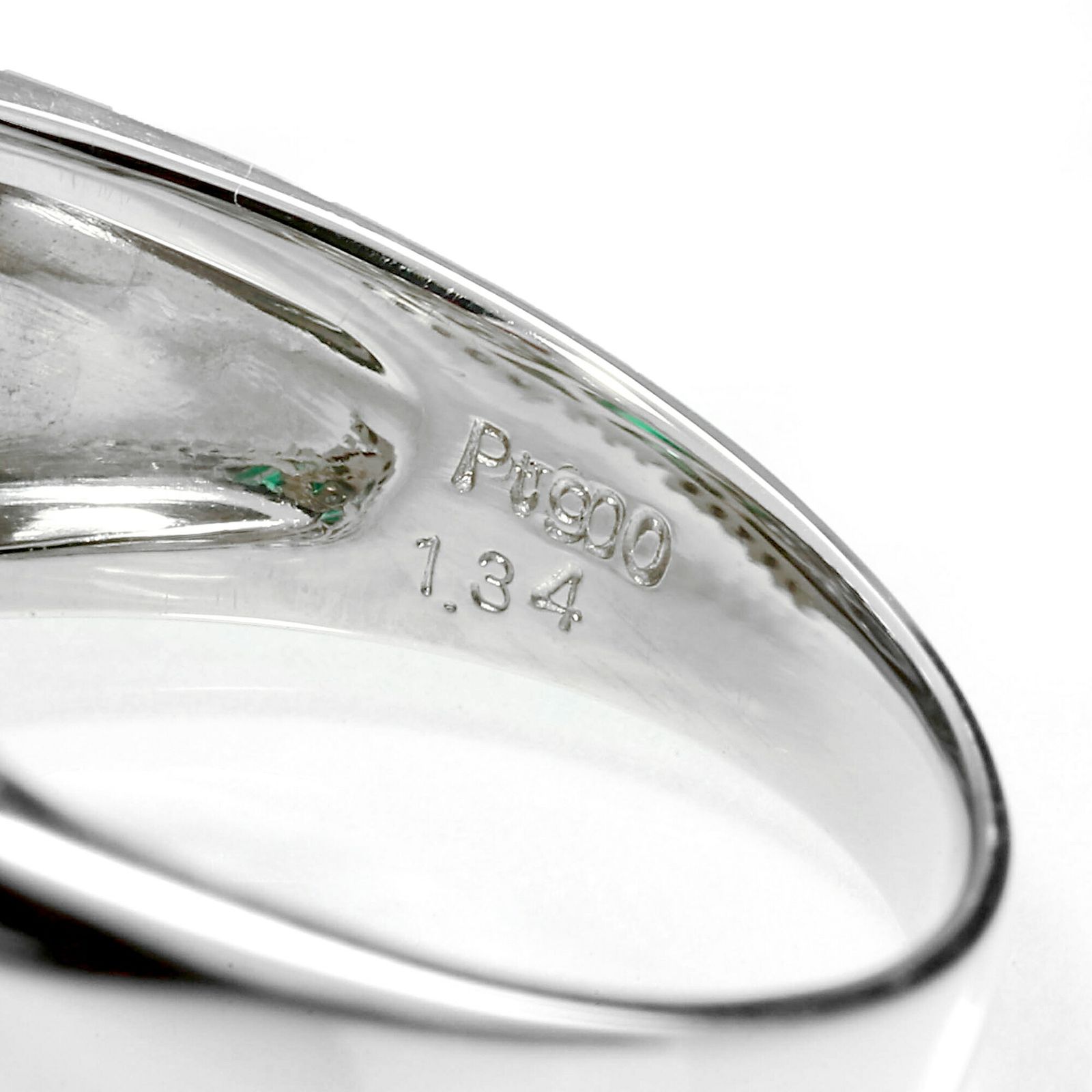 Pt900プラチナ リング指輪 エメラルド0.34ct ダイヤ0.23ct d