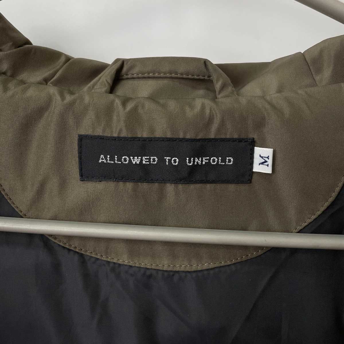 ALLOWED TO UNFOLD シームレス 中綿 フーデッドブルゾン パーカージャケット M グレージュ 0704-37410 メンズ ALLOWED TO UNFOLD シームレス 中綿 フーデッドブルゾン パーカー