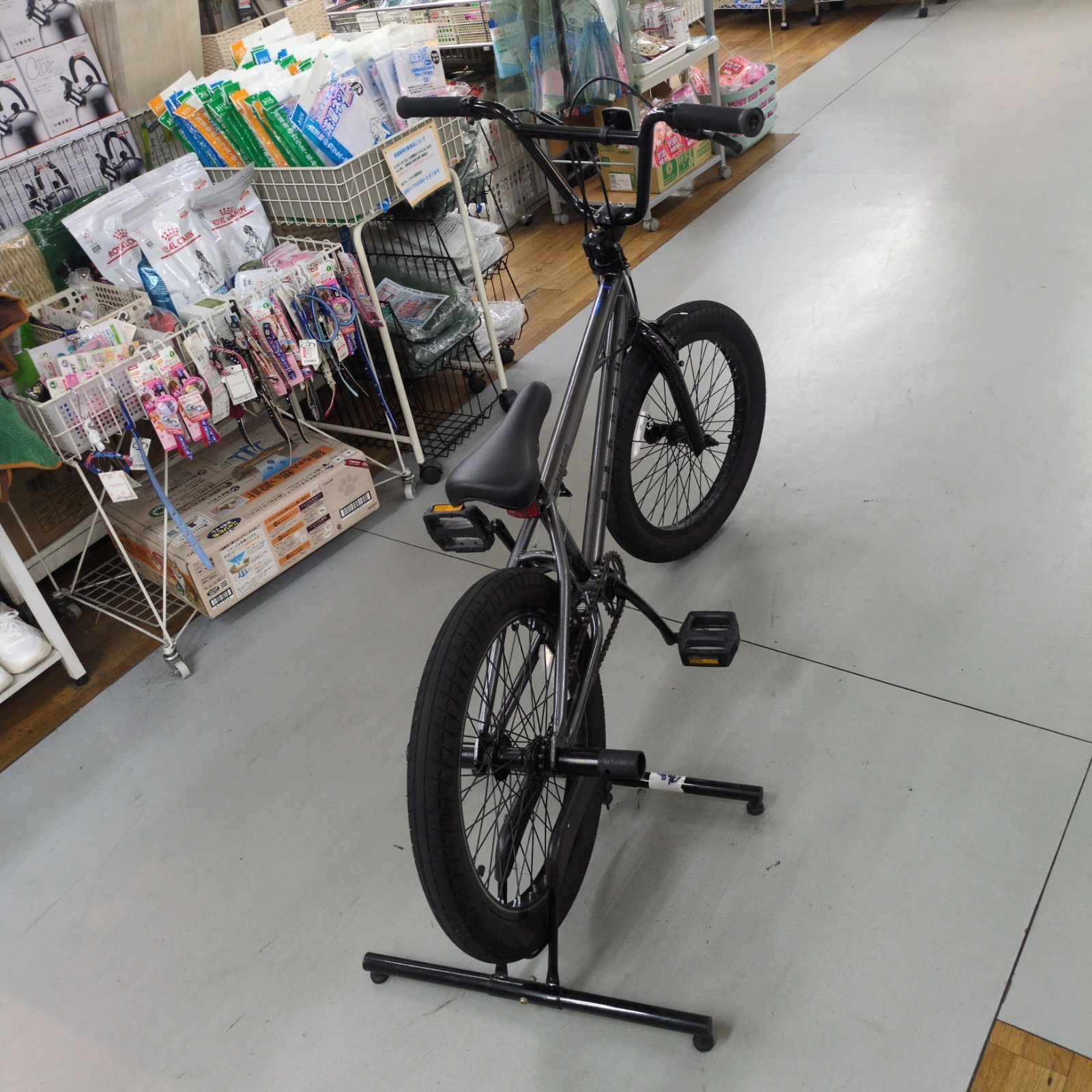 J545 ☆多少の小キズ有り☆BMX☆AVASTA BACCHUS☆20インチ