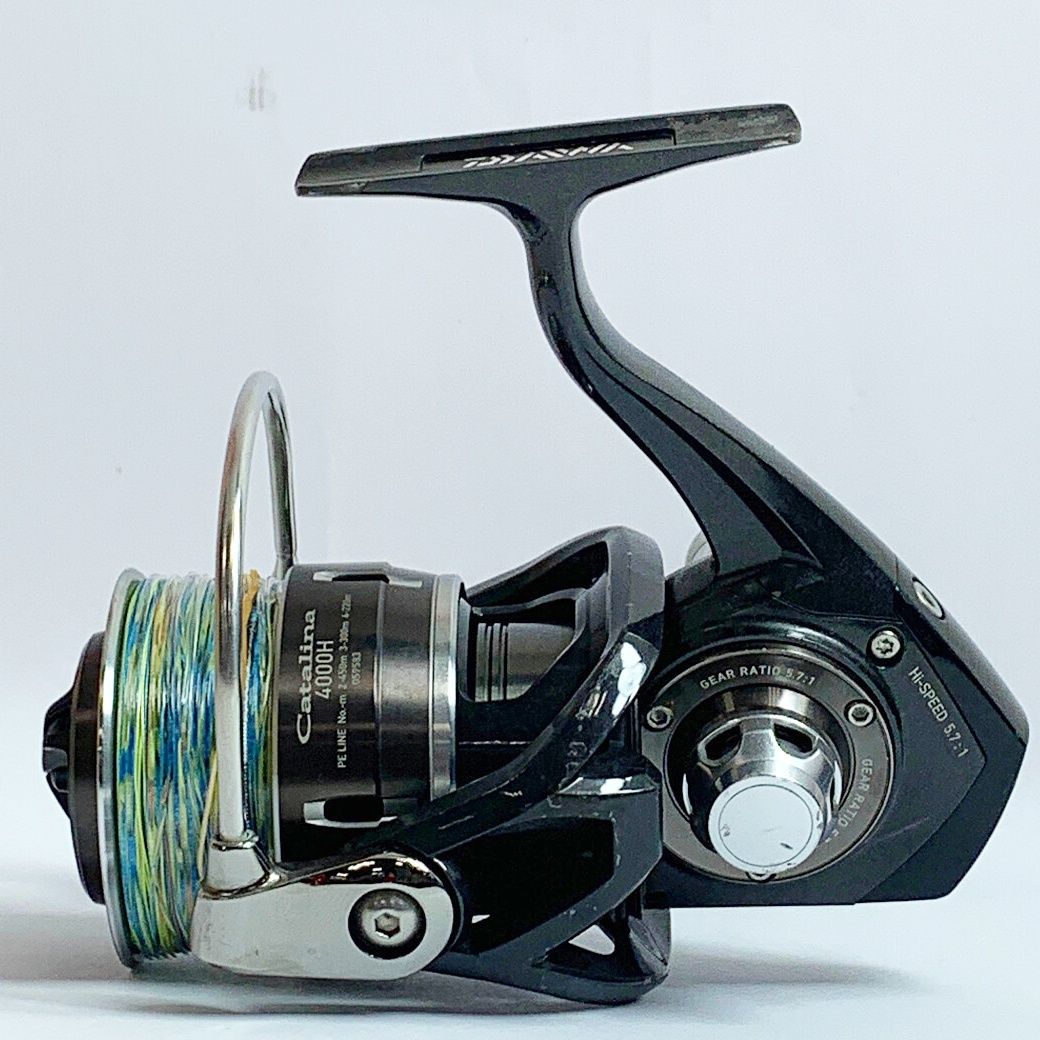 DAIWA - ★★DAIWA ダイワ キャタリナ 4000H スピニングリール　 059583 スプールエッジ傷あり　使用感あり　本体のみ DAIWA ダイワ キャタリナ 4000H スピニングリール 059583