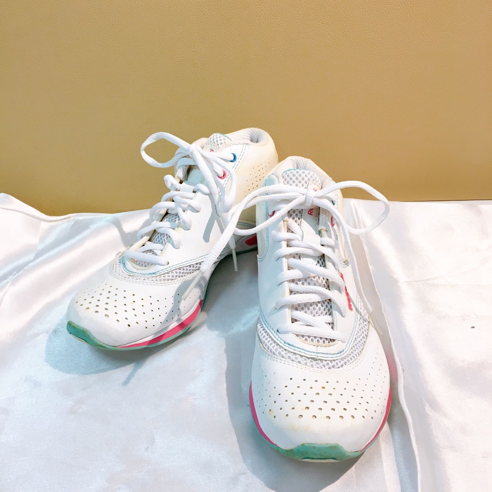 Reebok スニーカー