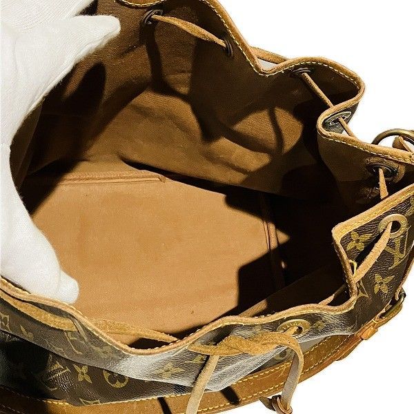 Vuitton モノグラム