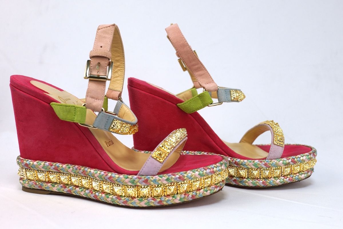 Christian Louboutin クリスチャンルブタン PYRACLOU ピラクロウ ウェッジソール サンダル スエード スタッズ 36サイズ 約23cm ピンク マルチ