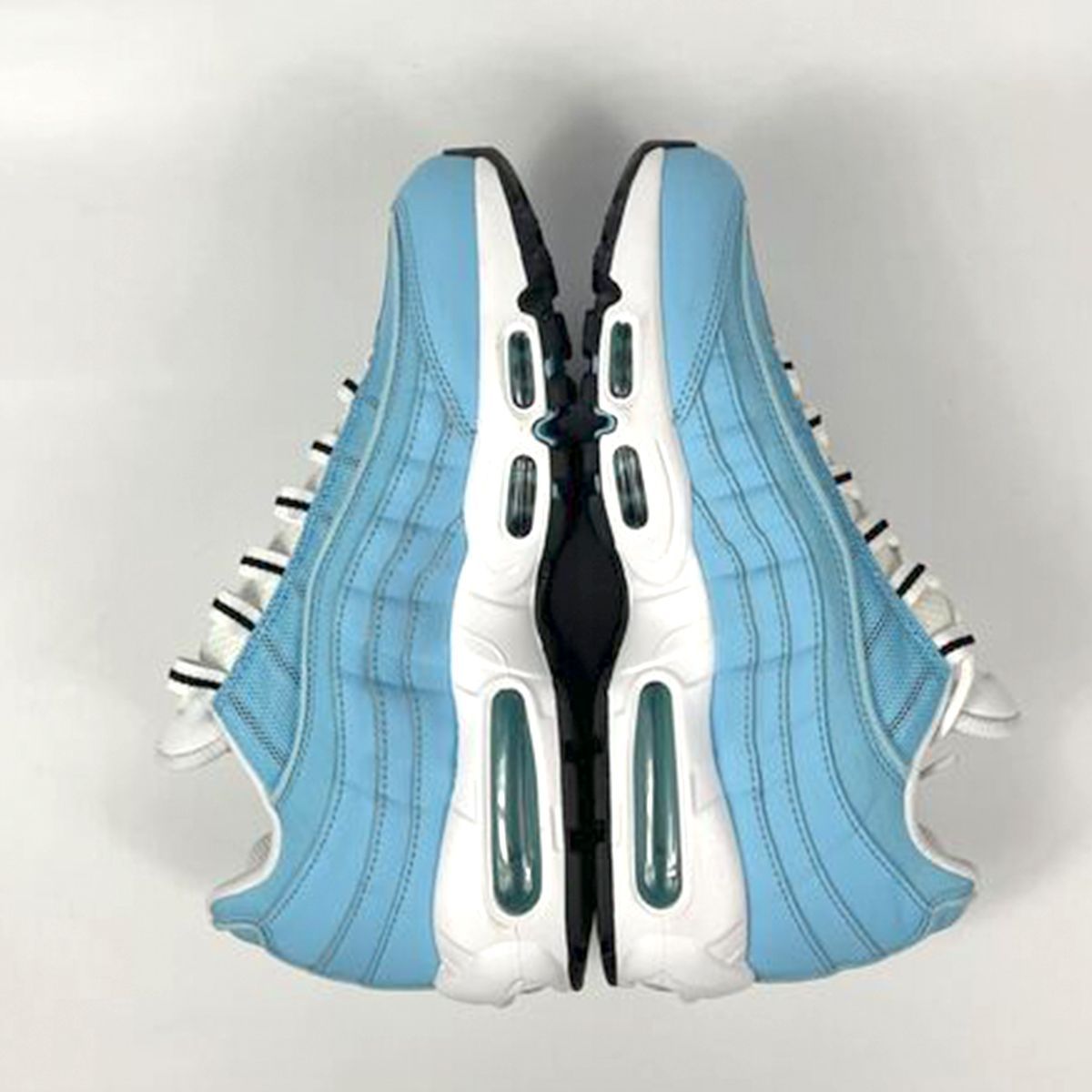 Nike air max 95 light blue and white best sale