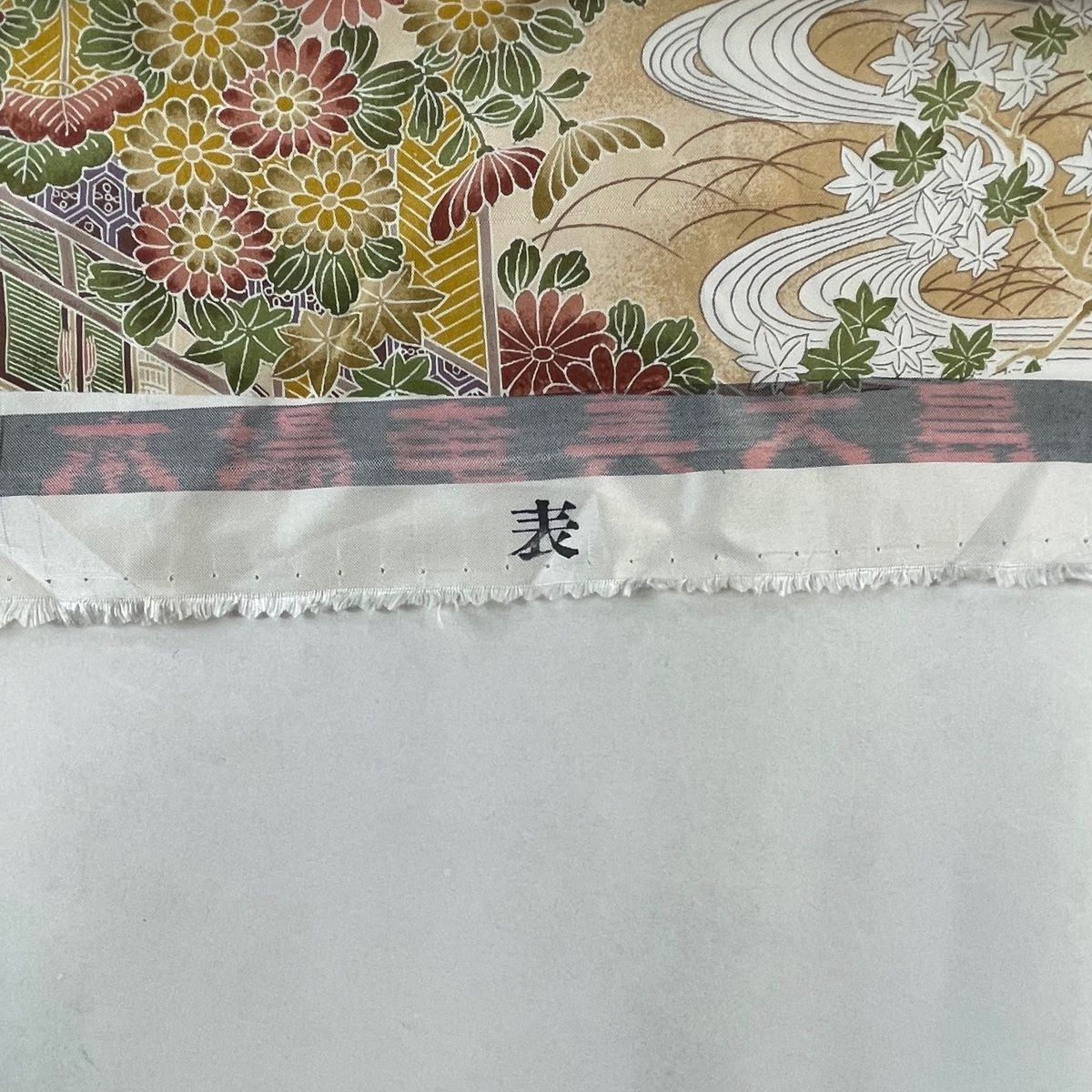 草花 ベージュ