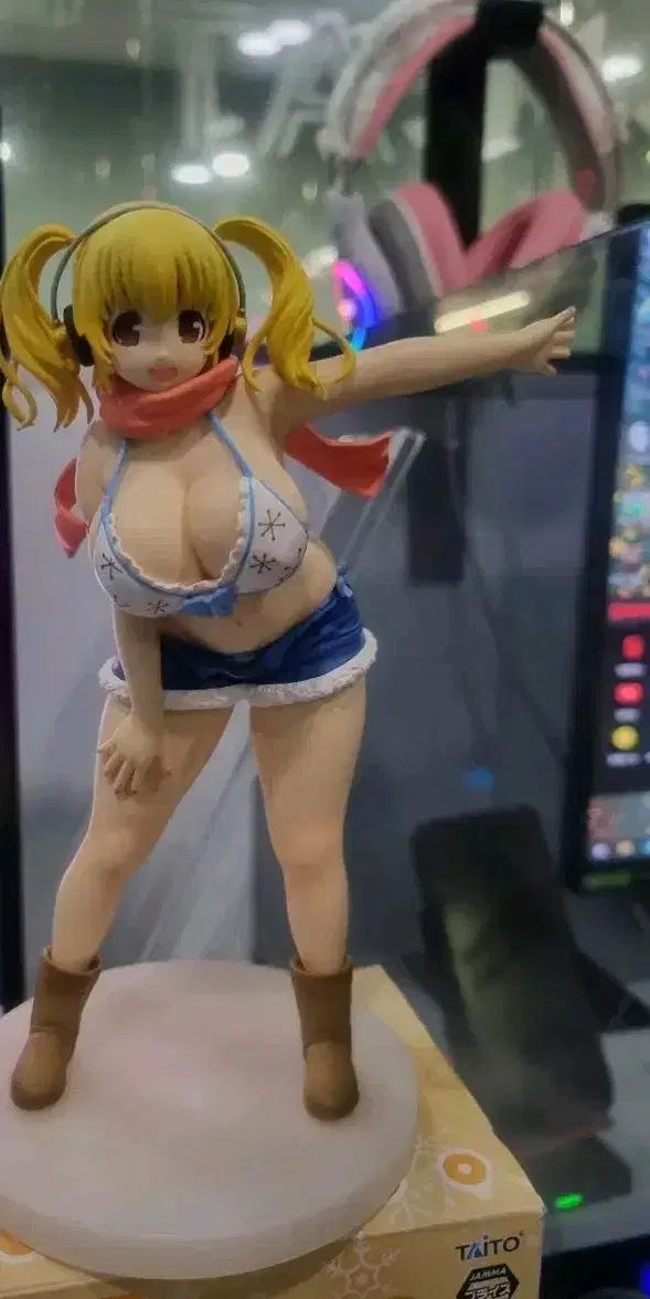TAITO タイトー SUPER ポチャッコ Winter ver フィギュア