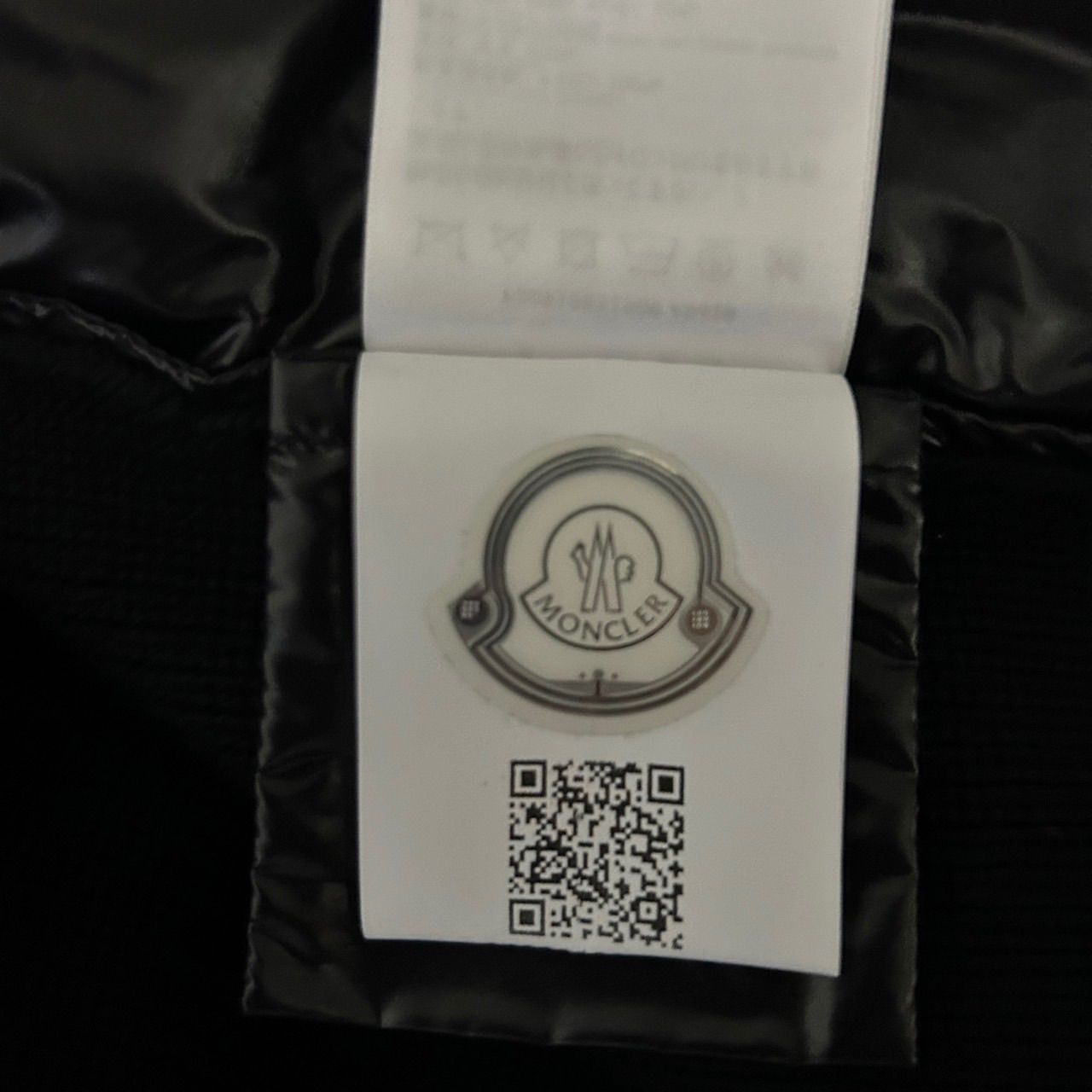 Moncler ハイブリッドダウンニット ブラック Mサイズ モンクレール MONCLER ハイブリッドダウンニット size M 美品