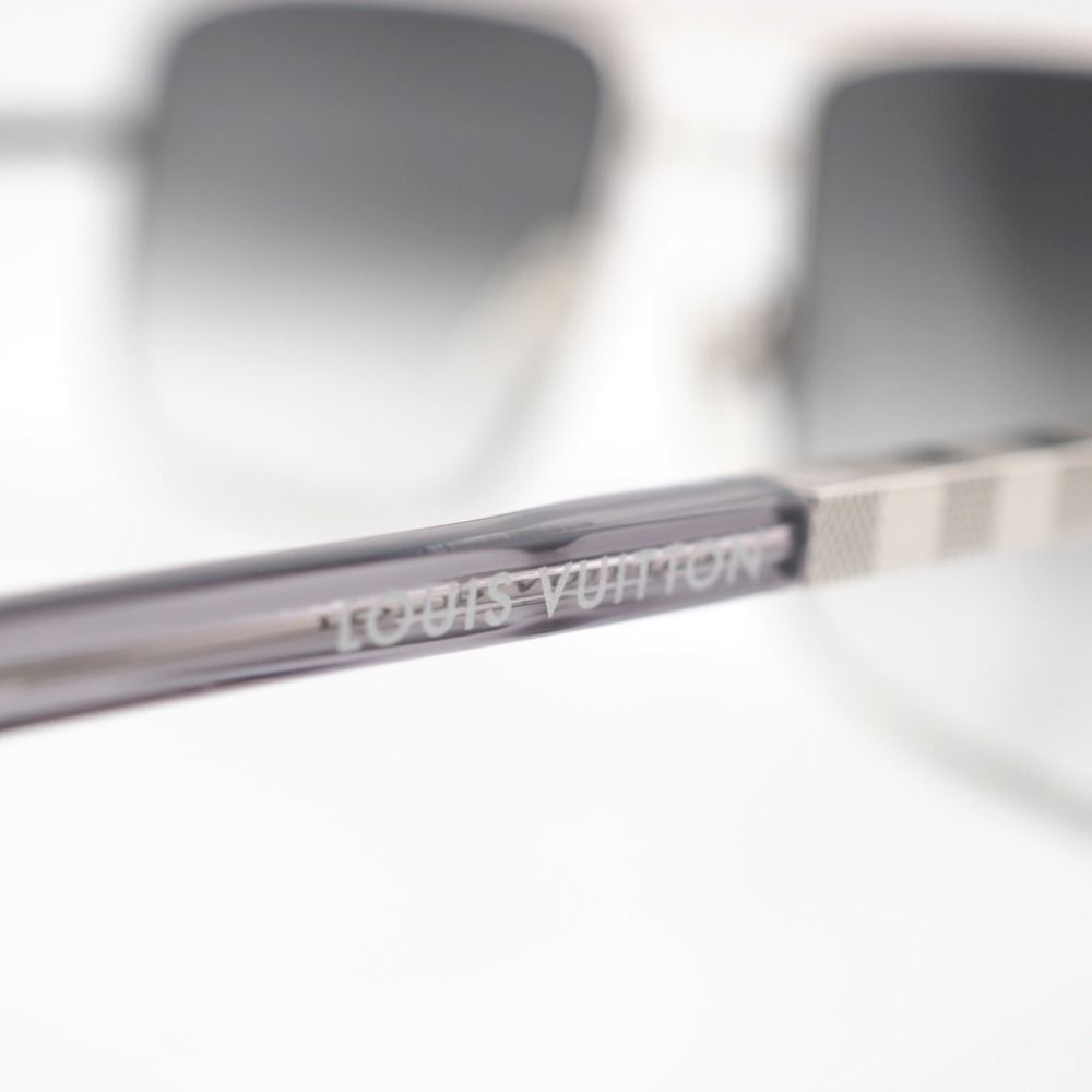 LOUIS VUITTON/ルイヴィトン ビトン Z0260U アティテュード 9SL 140 