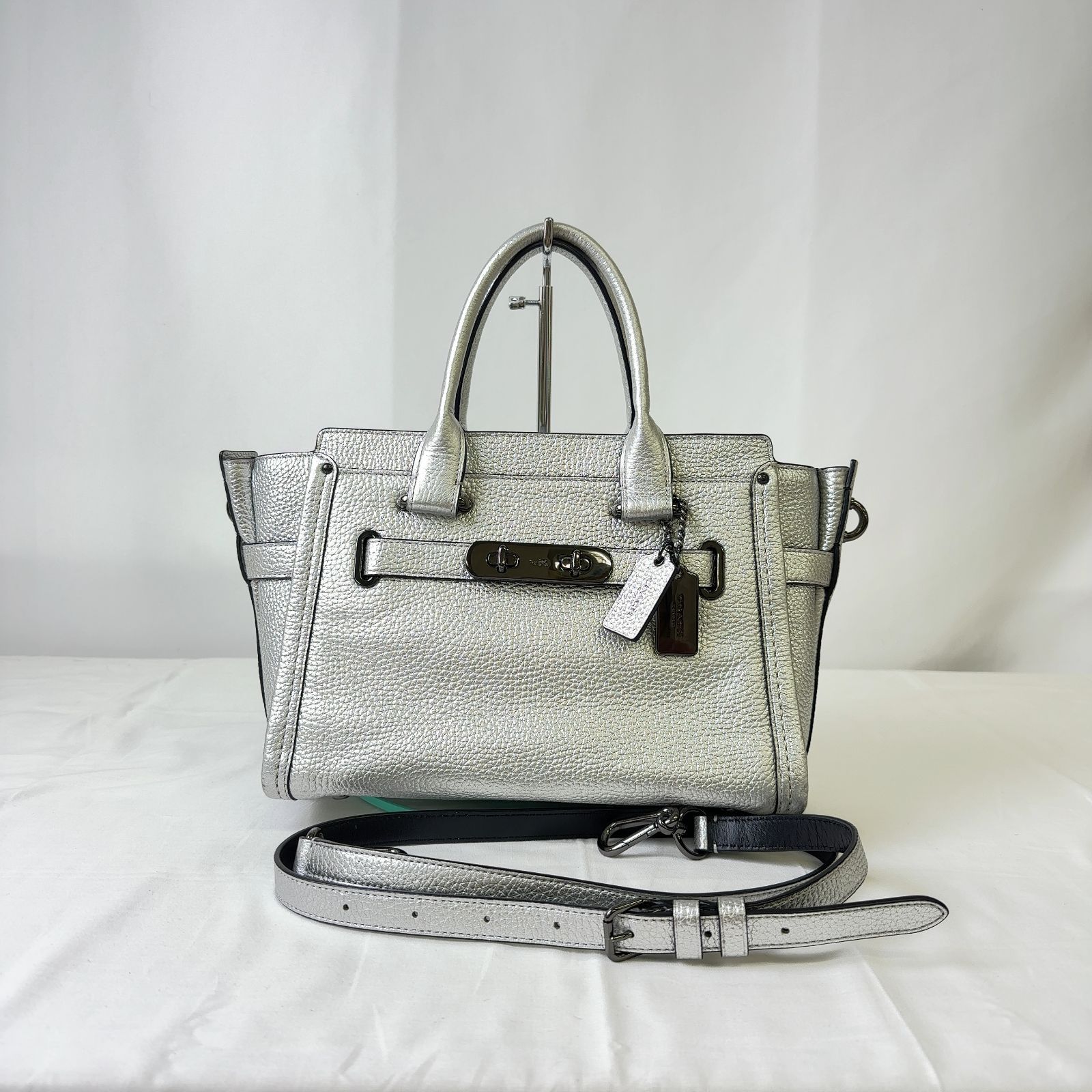 K13814-30-5】本物保障 美品 COACH コーチ バッグ 2WAY シルバー 