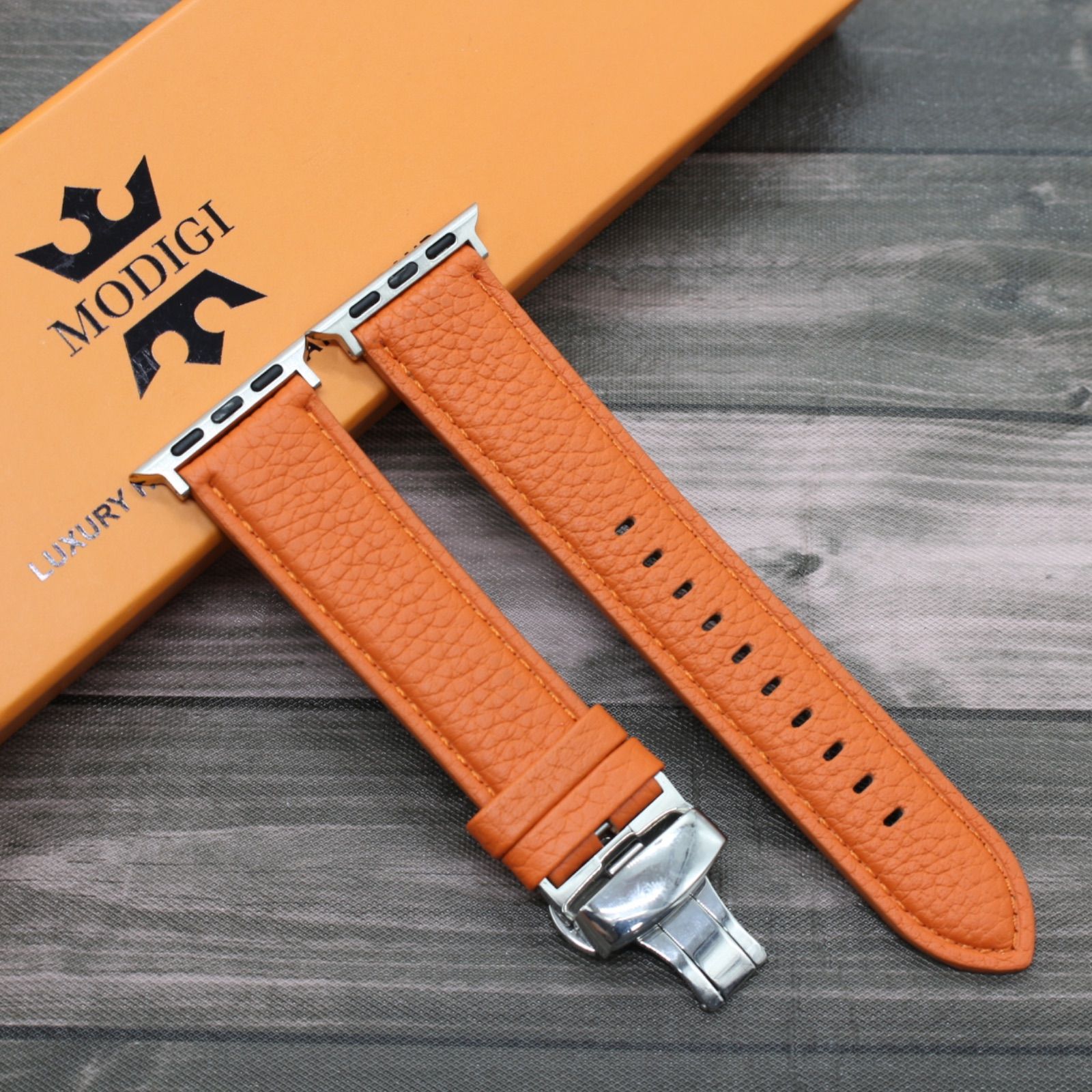 商品情報表Modigi Apple Watch レザーバンド 45 44 49 オレンジ 