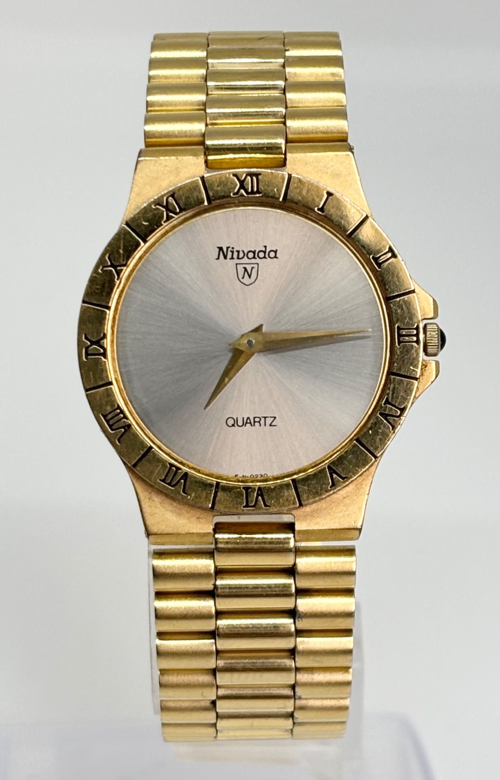 【希少】Nivada 腕時計 クウォーツ ペア ゴールドトーン デイト スイス製 Nivada 腕時計 クウォーツ ペア ゴールドトーン デイト スイス製