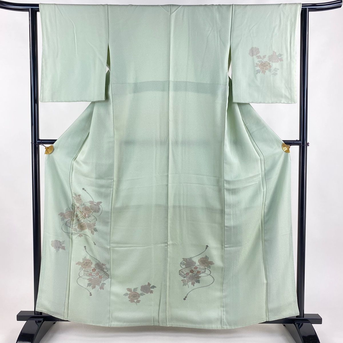 付下げ 身丈160.5cm 裄丈62.5cm S 袷 文箱 牡丹 刺繍 薄緑 正絹 名品