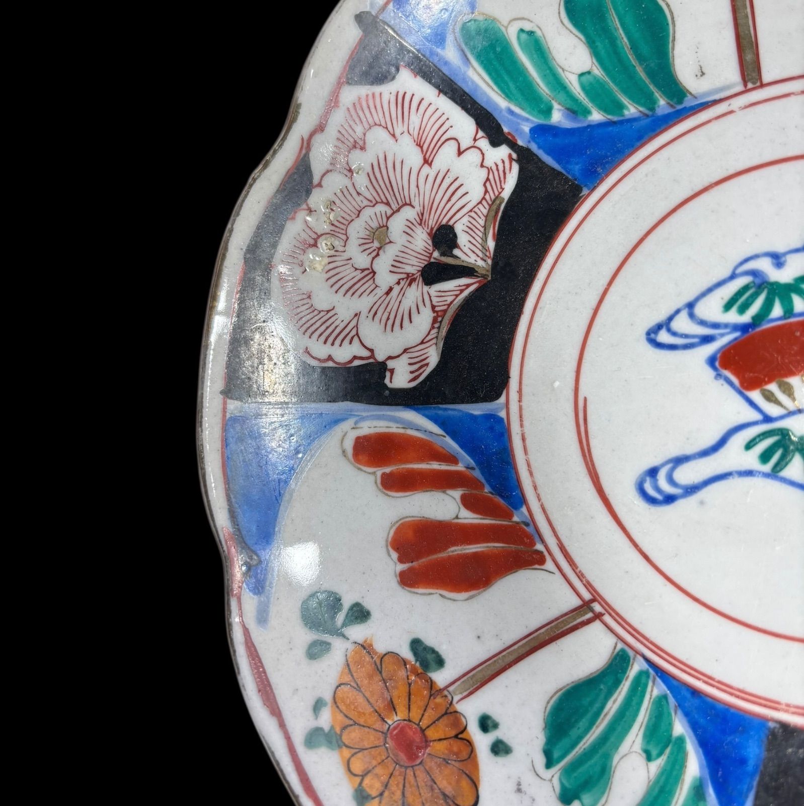骨董　アンティーク　古伊万里　色絵　輸出伊万里　花唐草　花籠文様　皿　丸皿 楽天市場】骨董○古伊万里色絵唐人図皿 / 27cm○輪花皿 | 江戸