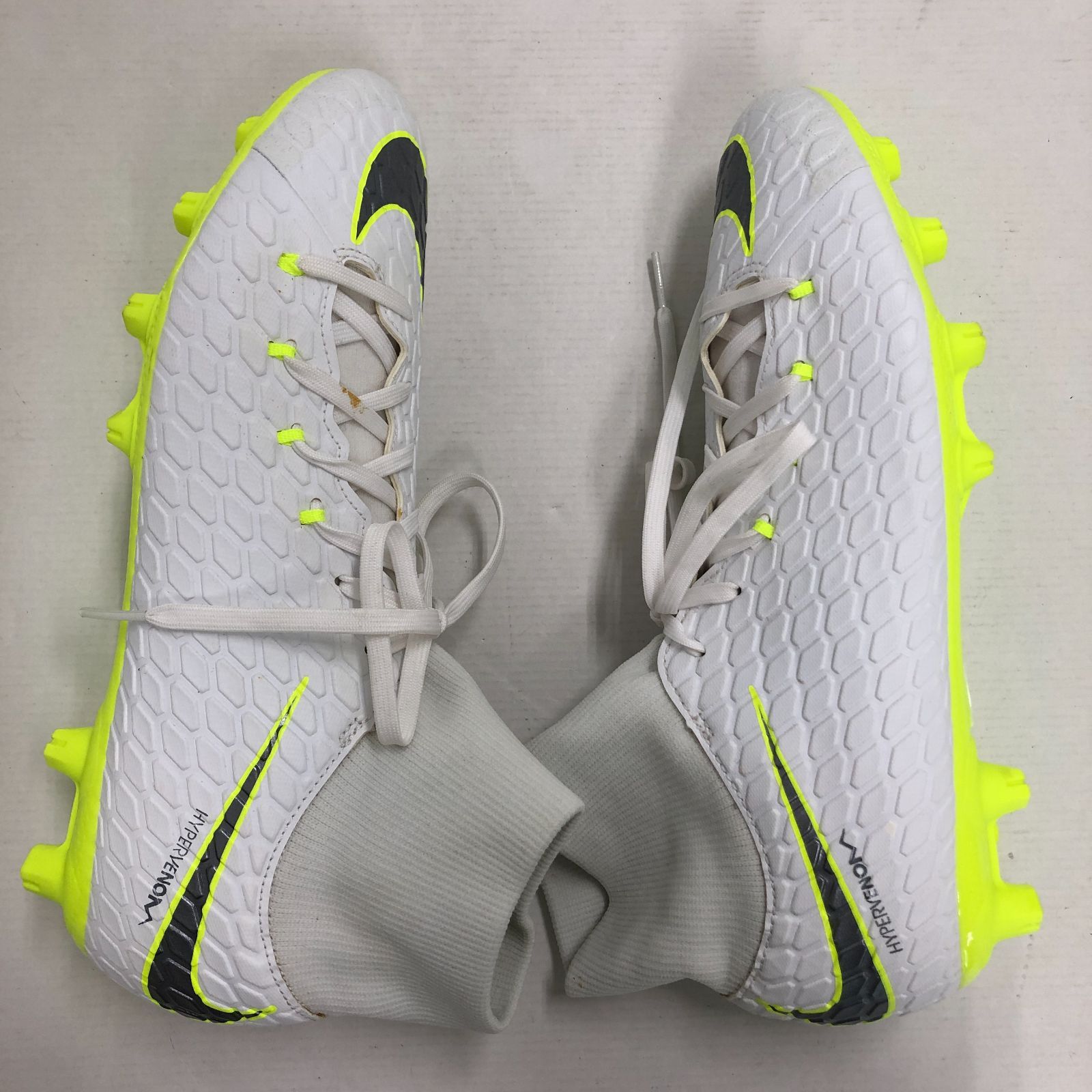 02m0816 NIKE ナイキ ハイパーヴェノム ファントム3 HG サイズ